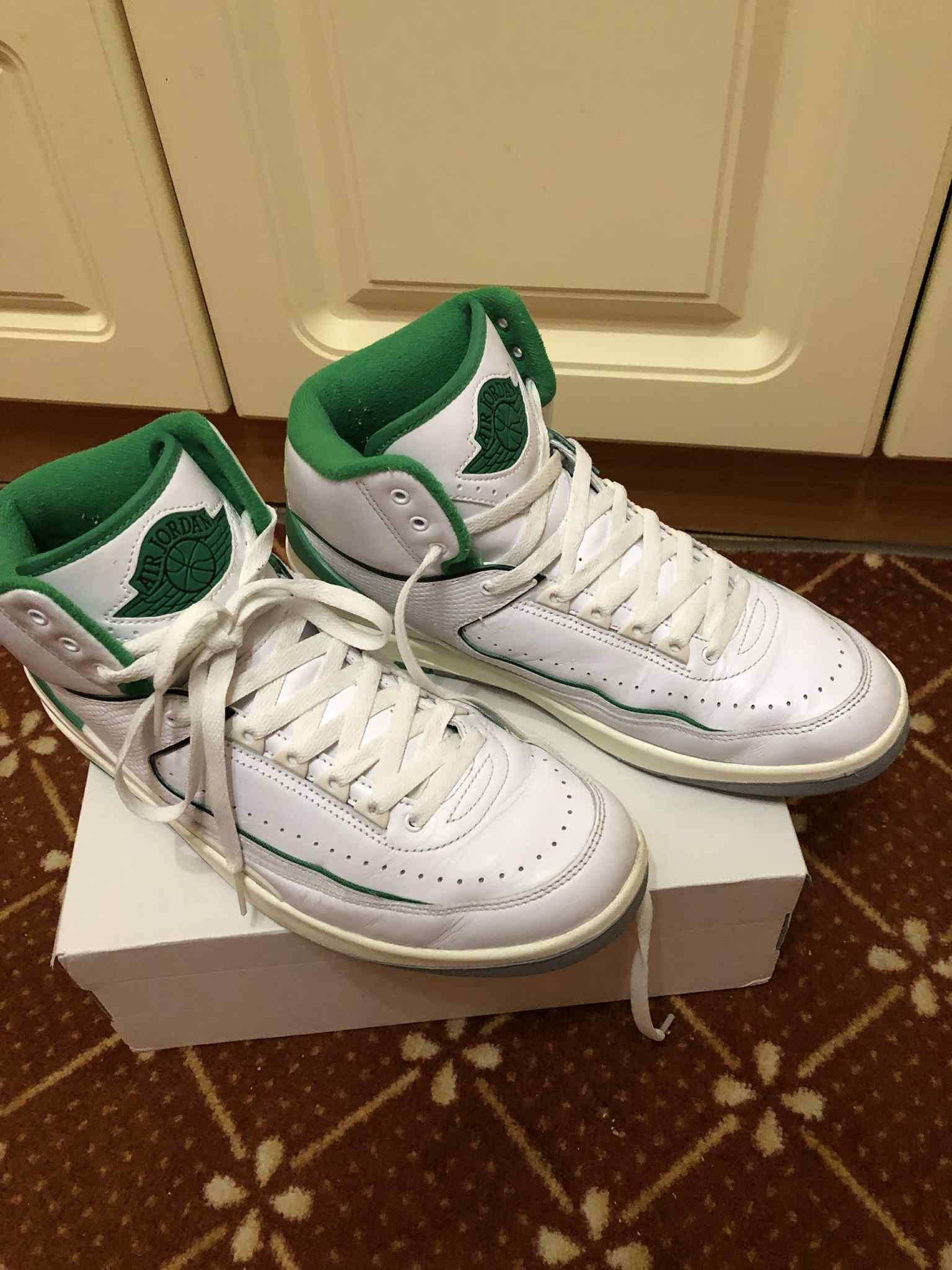 Jordan Brand Air Jordan 2 Retro "Lucky Green" Size US 10 / EU 43 - 8 Thumbnail