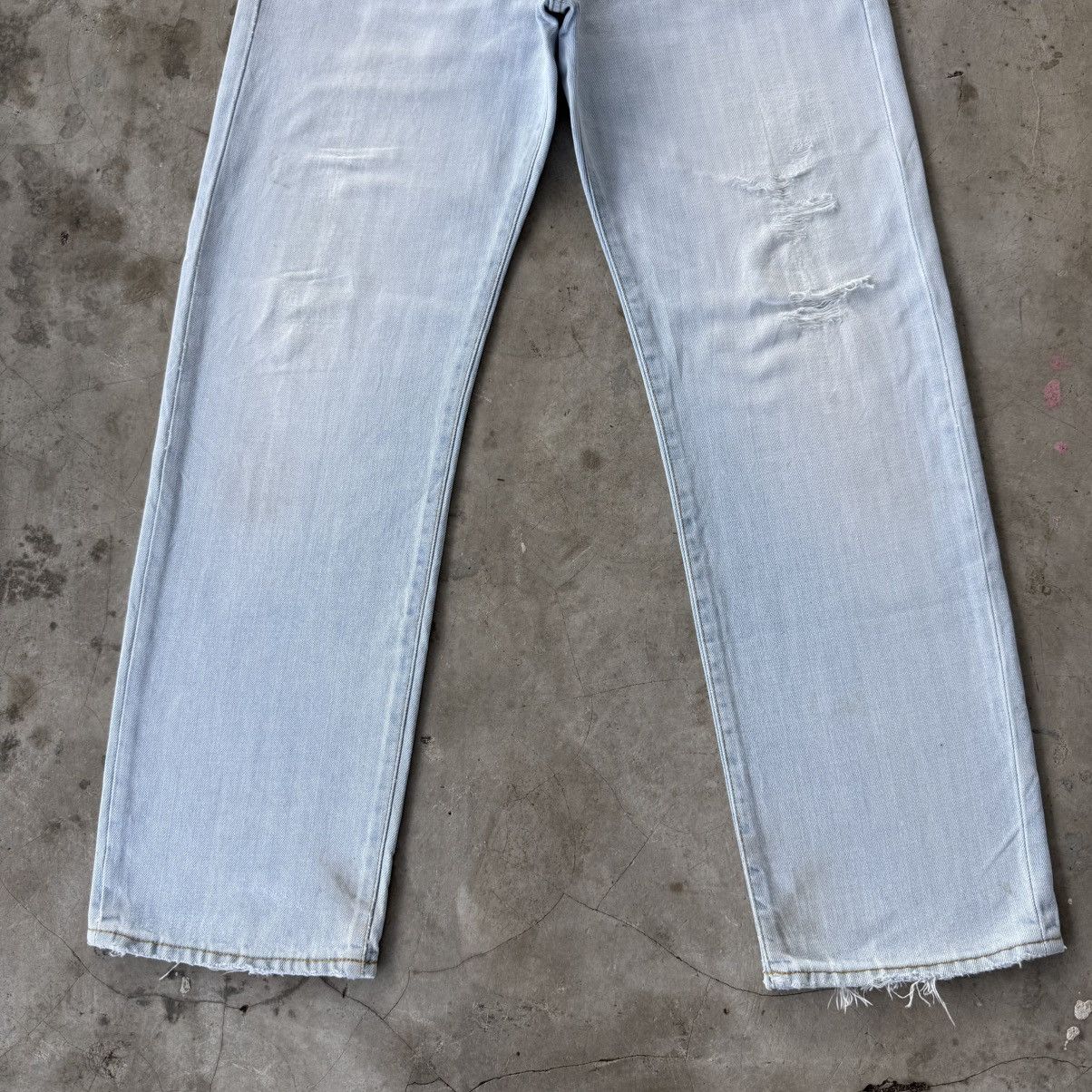 Japanese Brand Vintage Japanese Brand Light Wash Blue Ripped Denim Jean. Size US 35 - 3 Thumbnail