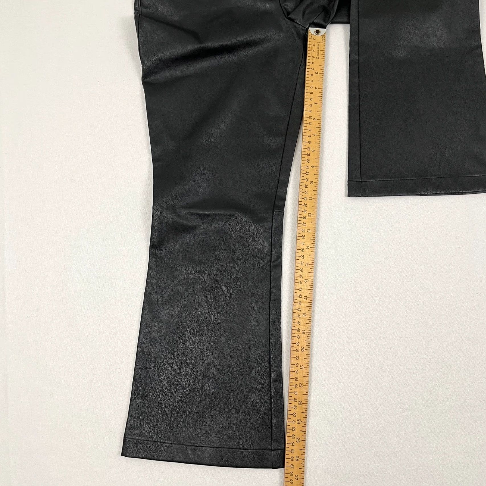 Spanx Spanx Black Faux Leather Like Kick Flare Ankle Crop Pants Womens Large W29 L27 Size 36" / US 14 / IT 50 - 4 Thumbnail