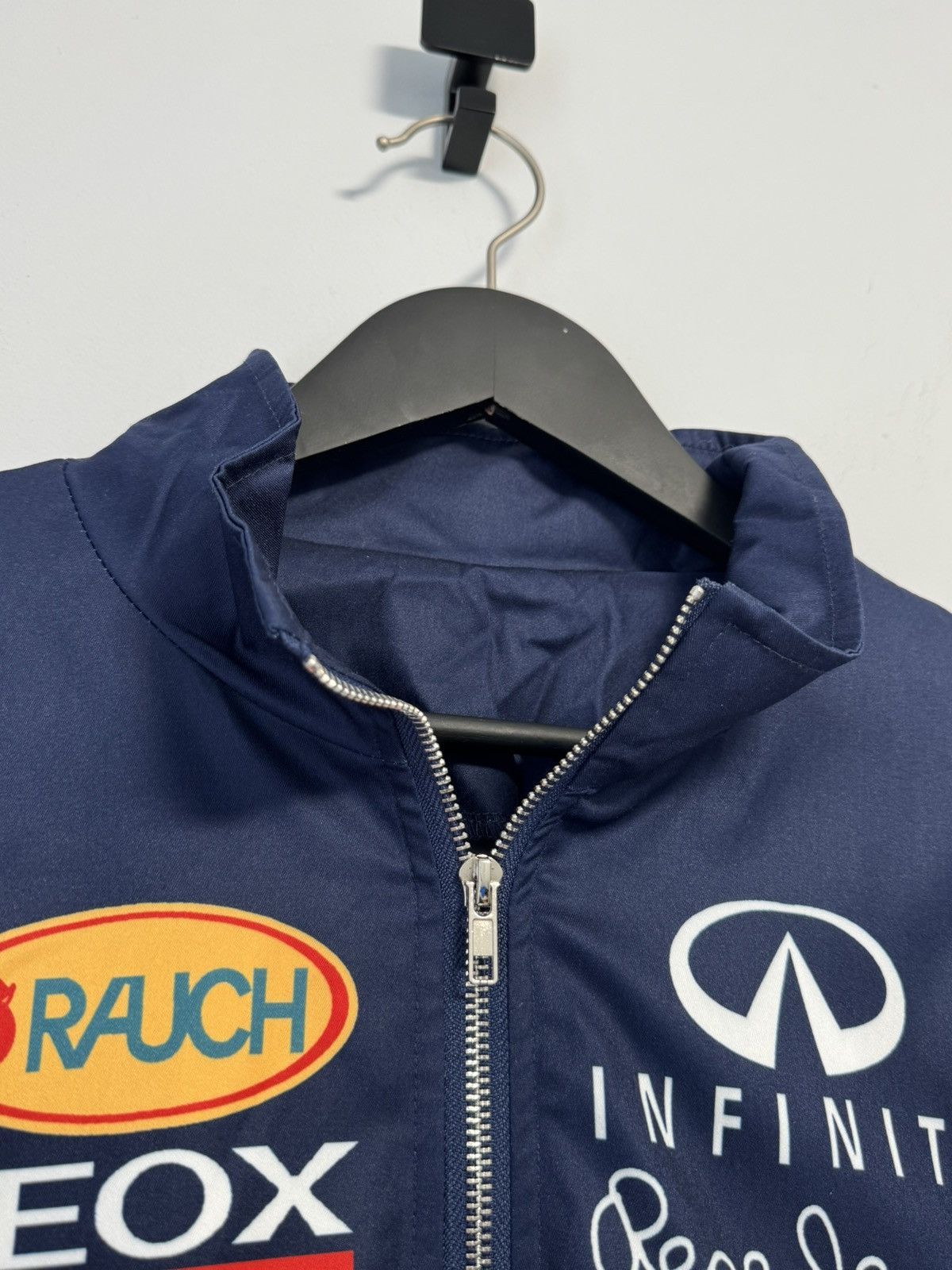 Red Bull Red Bull Racing Infiniti F1 Jacket Vintage Formula 1 Racing Size US M / EU 48-50 / 2 - 8 Thumbnail