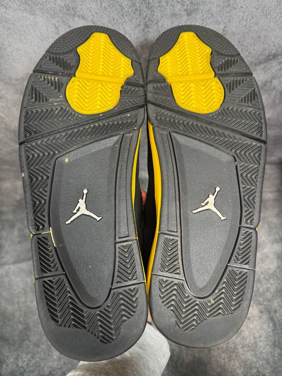 Jordan Brand Size 12 | Jordan 4 Thunder No Box | Pre-Owned Size US 12 / EU 45 - 5 Thumbnail