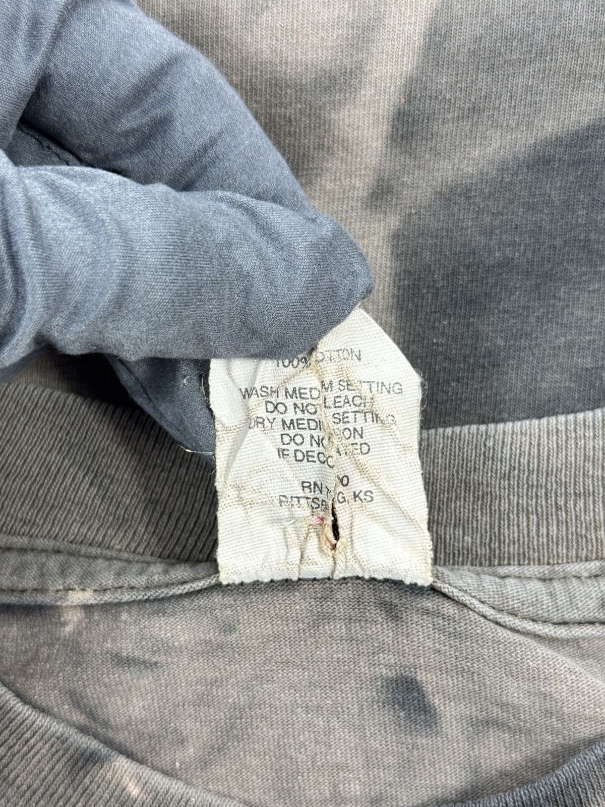 Vintage NINE INCH NAILS IN THE CONCERT VINTAGE T-SHIRT Size US XL / EU 56 / 4 - 3 Thumbnail