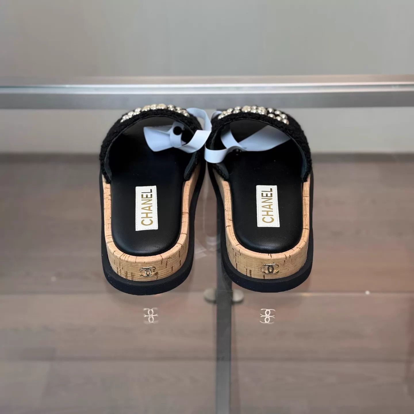 Chanel Chanel 24S Pearl CC Black Slippers 39 Unworn Size US 8.5 / IT 38.5 - 4 Thumbnail