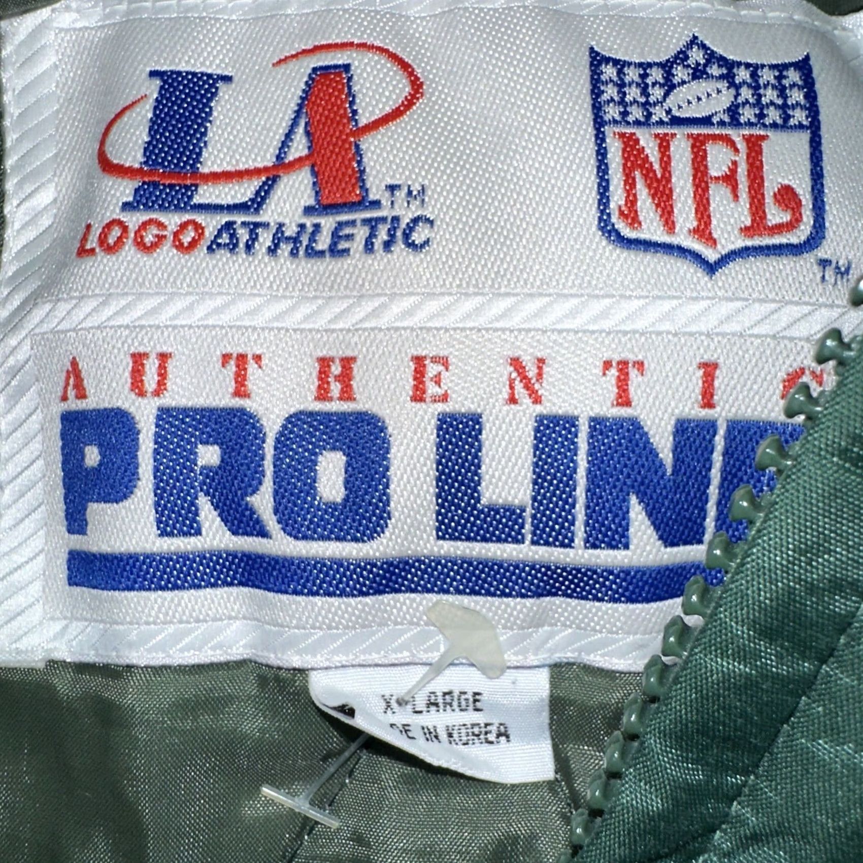 Logo Athletic VINTAGE Logo Athletic Jacket Green Bay 90s Extra Large Men’s Nylon Puffer Logo Jacket XL Green Mens Size US XL / EU 56 / 4 - 5 Thumbnail