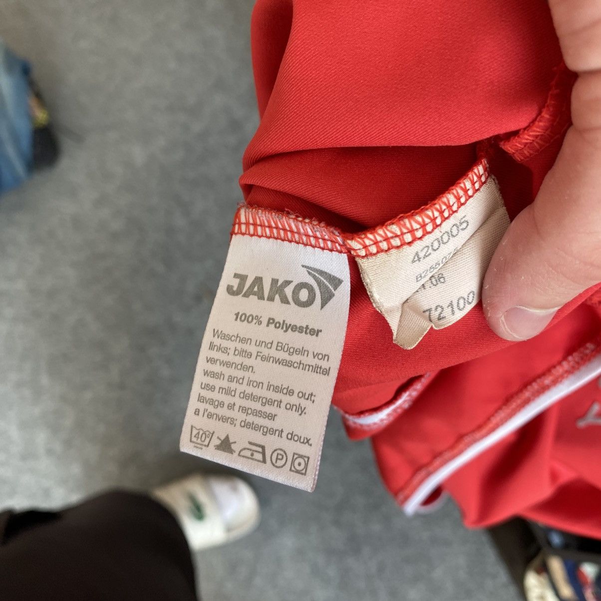 Vintage Vintage Jako Barnsley Keezee Number 9 soccer 1990’s jersey Size US XS / EU 42 / 0 - 15 Thumbnail