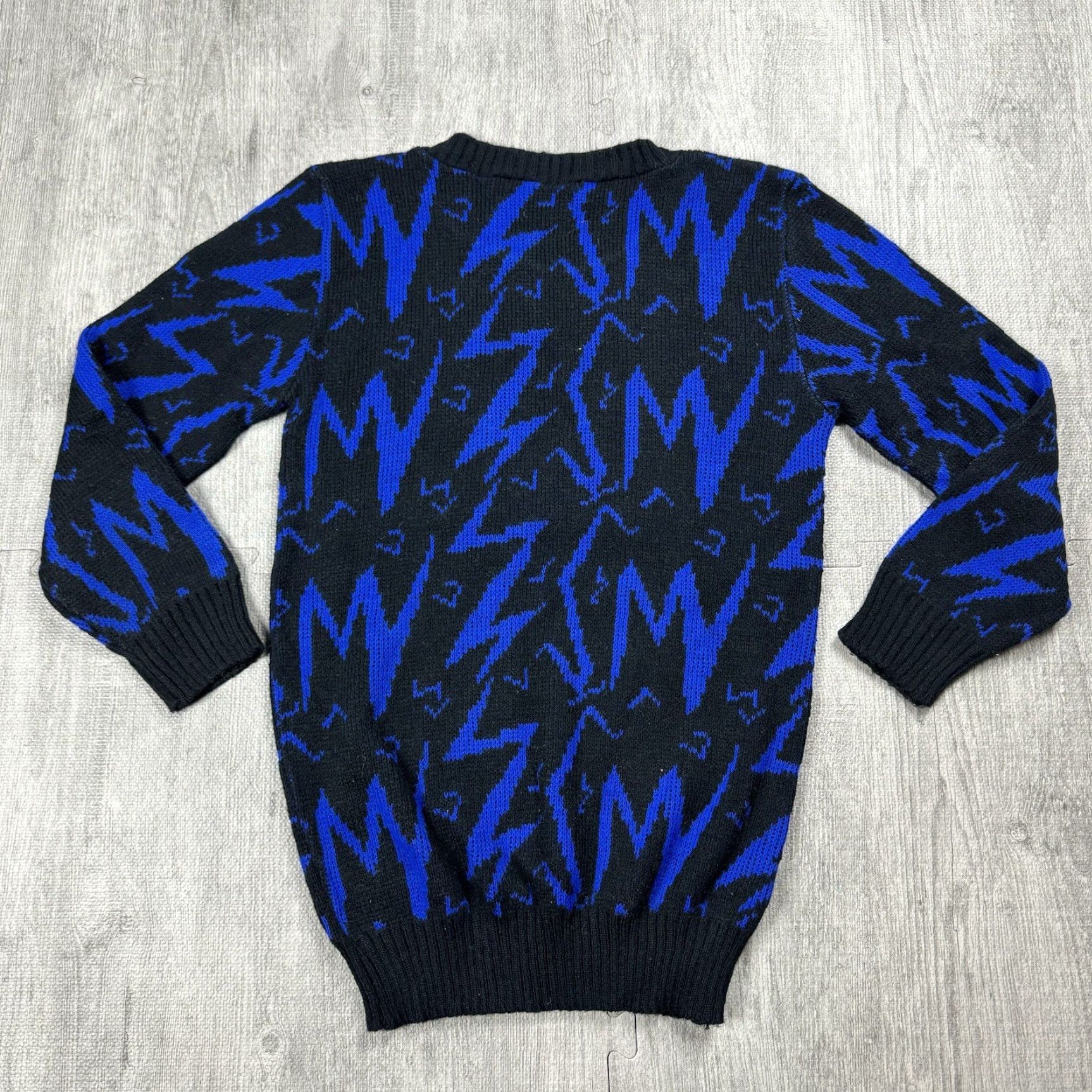 Vintage VINTAGE VTG 80S LIGHTINING BOLT GRAPHIC BLUE BLACK KNIT CREWNECK SWEATER ACRYLIC RETRO M Size US M / EU 48-50 / 2 - 4 Thumbnail