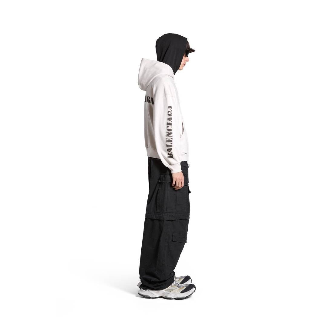o1w1db10525 Stencil Type Zip-up Hoodie Regular Fit
