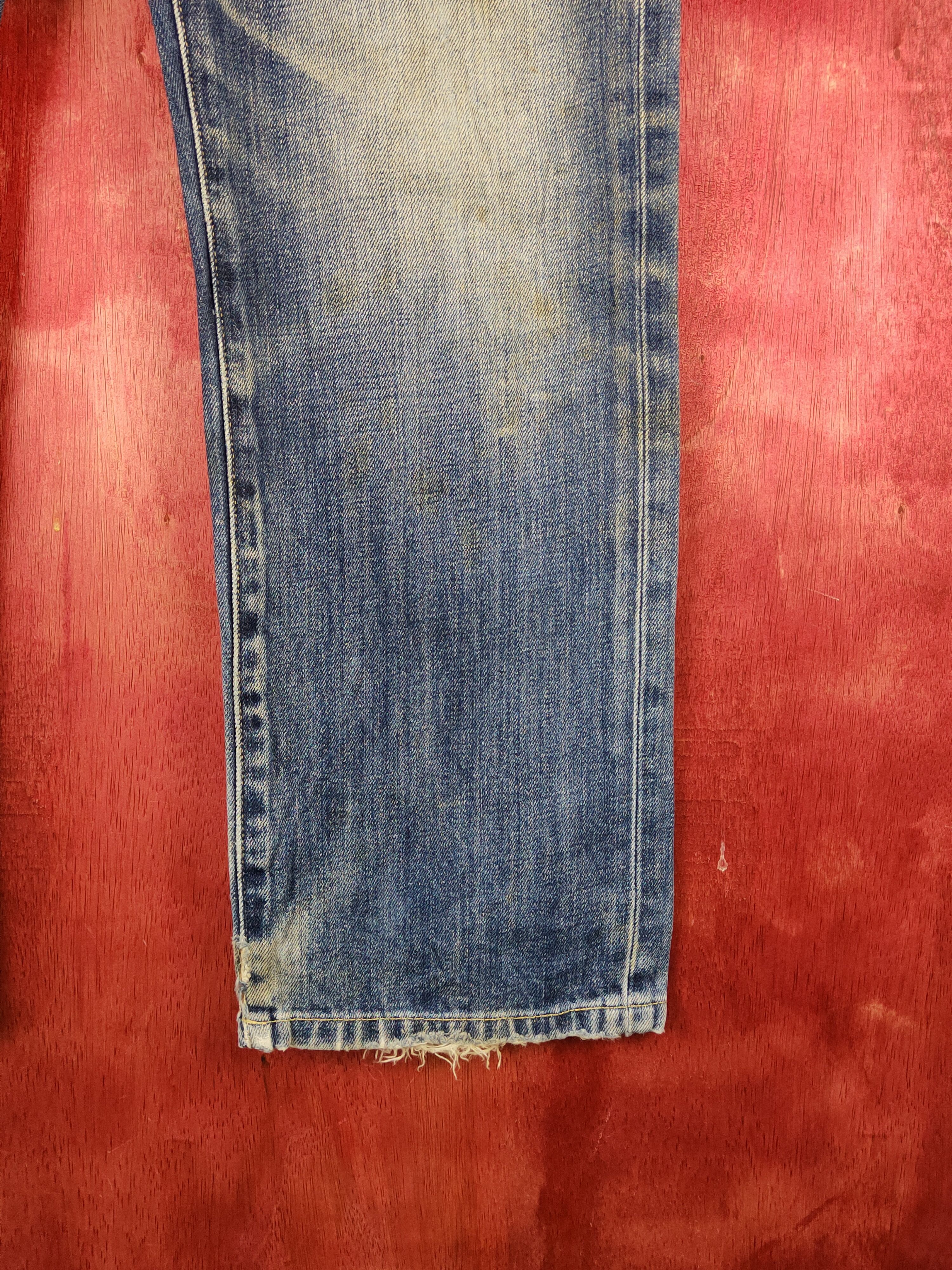 Japanese Brand Uniqlo Blue Faded Distressed Ripped denim Jeans #S2240 Size US 34 / EU 50 - 6 Thumbnail