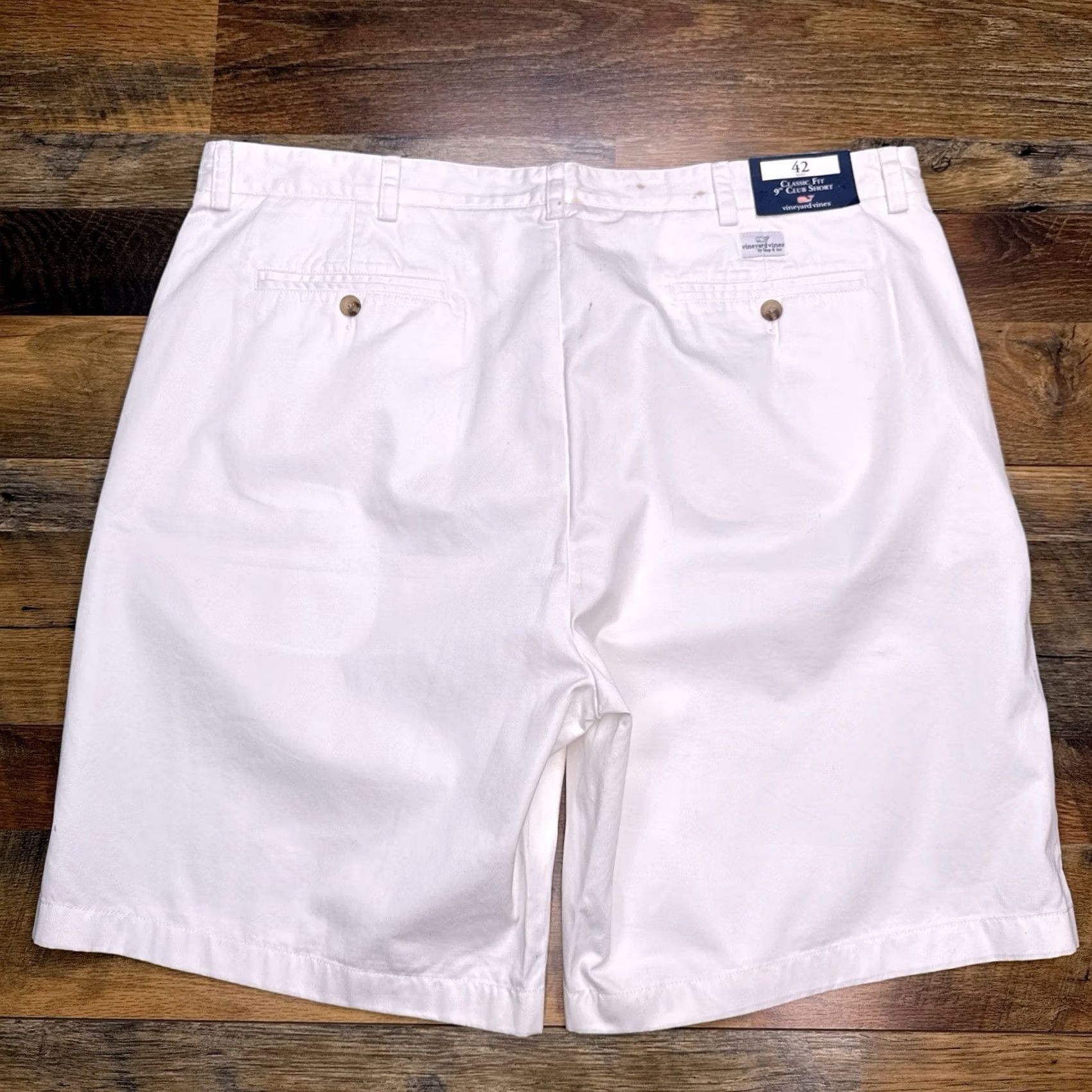 Vineyard Vines Vineyard Vines Club Shorts Mens 42 Chino Flat Front 9in Inseam Ivory Twill 100% Cotton Regular Belt Loops Logo Pockets New Size US 42 / EU 58 - 2 Thumbnail
