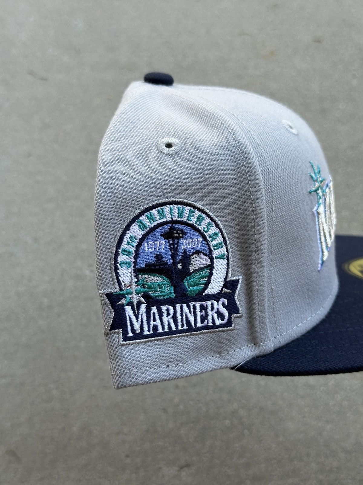 MLB × New Era Seattle Mariners Script Two Tone Fitted Hat 7 1/4 Size ONE SIZE - 2 Thumbnail