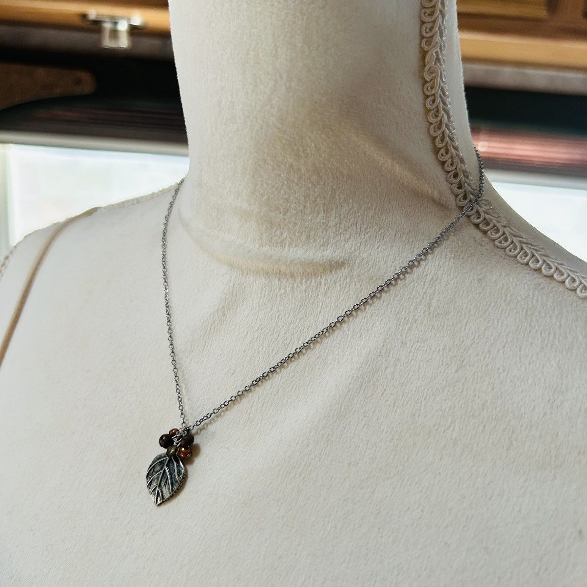 Handmade Handcrafted bead cluster botanical leaf pendant necklace Size ONE SIZE - 3 Thumbnail