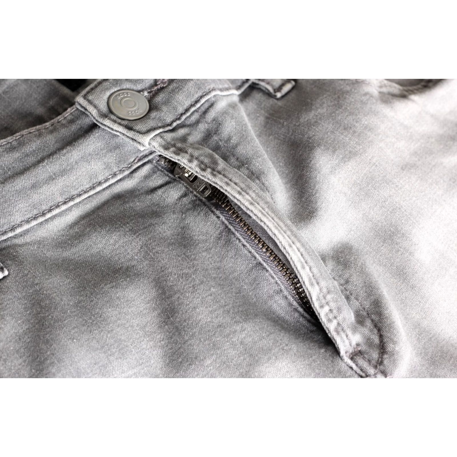 Hugo Boss HUGO BOSS Delaware Slim Fit Stretch Jeans Men Waist 35 Light Denim Grey Slim Pockets 5-Pocket Design 34 Inseam Mids Rise Cotton Elastane Jeans Men Size US 35 - 5 Thumbnail