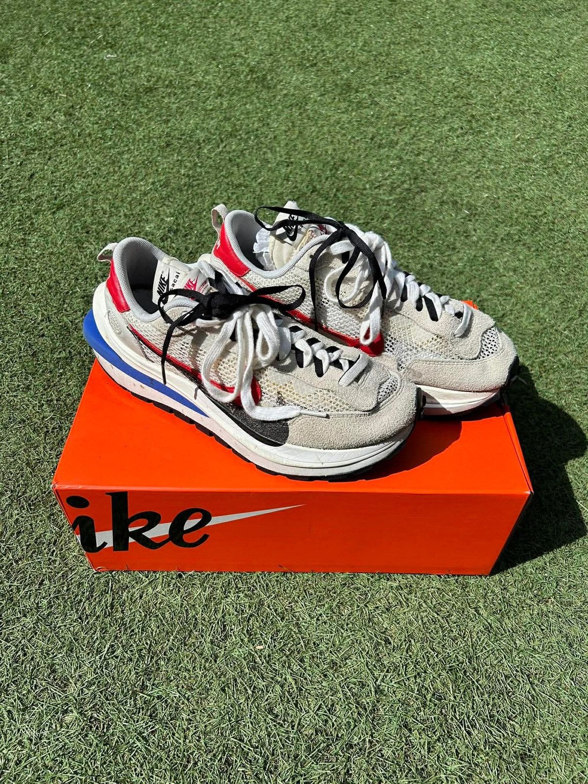 Nike × Sacai Nike Sacai Vaporwaffle Royal Fuschia sneakers Size US 10 / EU 43 - 1 Thumbnail
