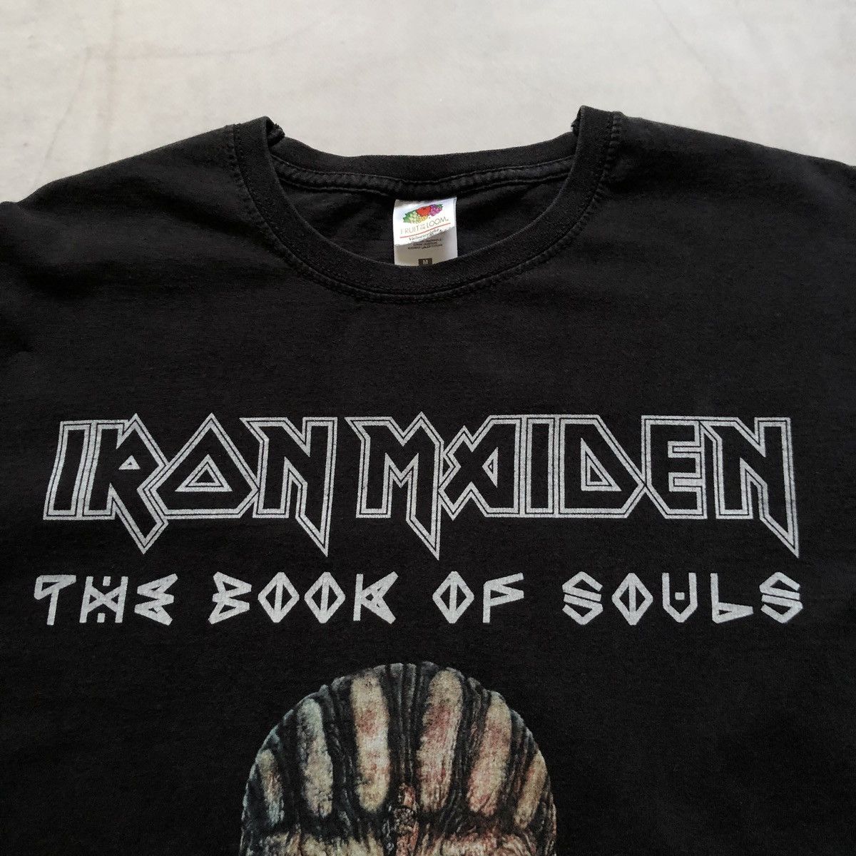 Band Tees × Iron Maiden × Vintage Vintage Iron Maiden T-Shirt tour Faded Style 90s Y2K Masks Size US M / EU 48-50 / 2 - 3 Thumbnail
