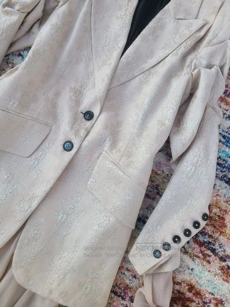 Ann Demeulemeester Silk Embroidered Outerwear Coat for Women. Size M / US 6-8 / IT 42-44 - 6 Thumbnail
