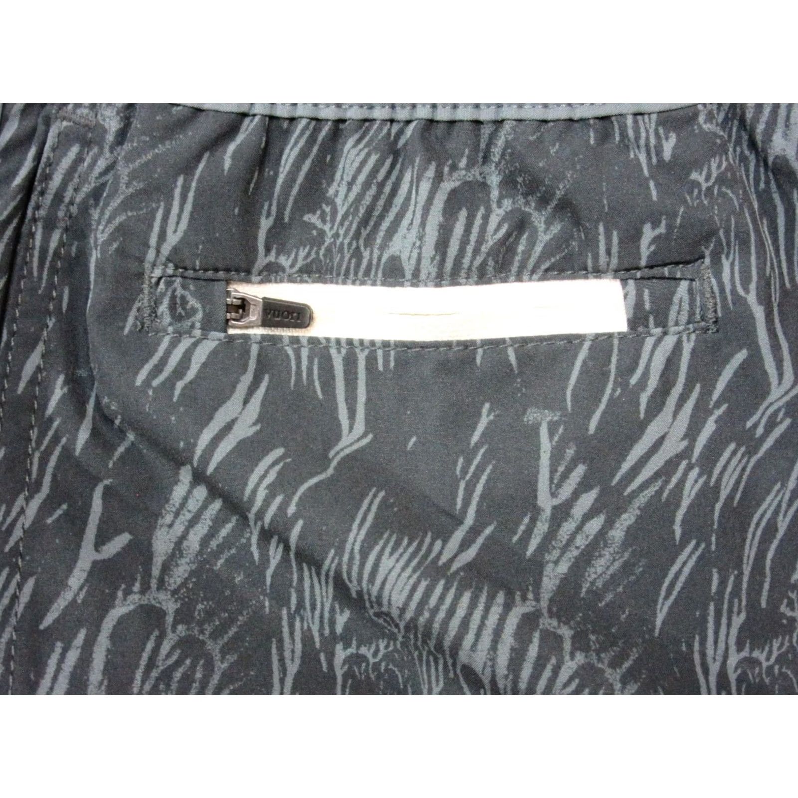 Vuori Vuori Mens 2XL Gray Athletic Shorts Drawstring Zip Pocket Camo Stretch Size US 39 - 4 Thumbnail