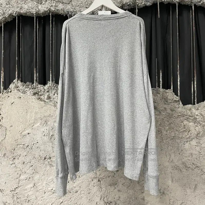 Loewe Loewe Light Gray Long Sleeve T-Shirt for Women . Size S / US 4 / IT 40 - 2 Thumbnail