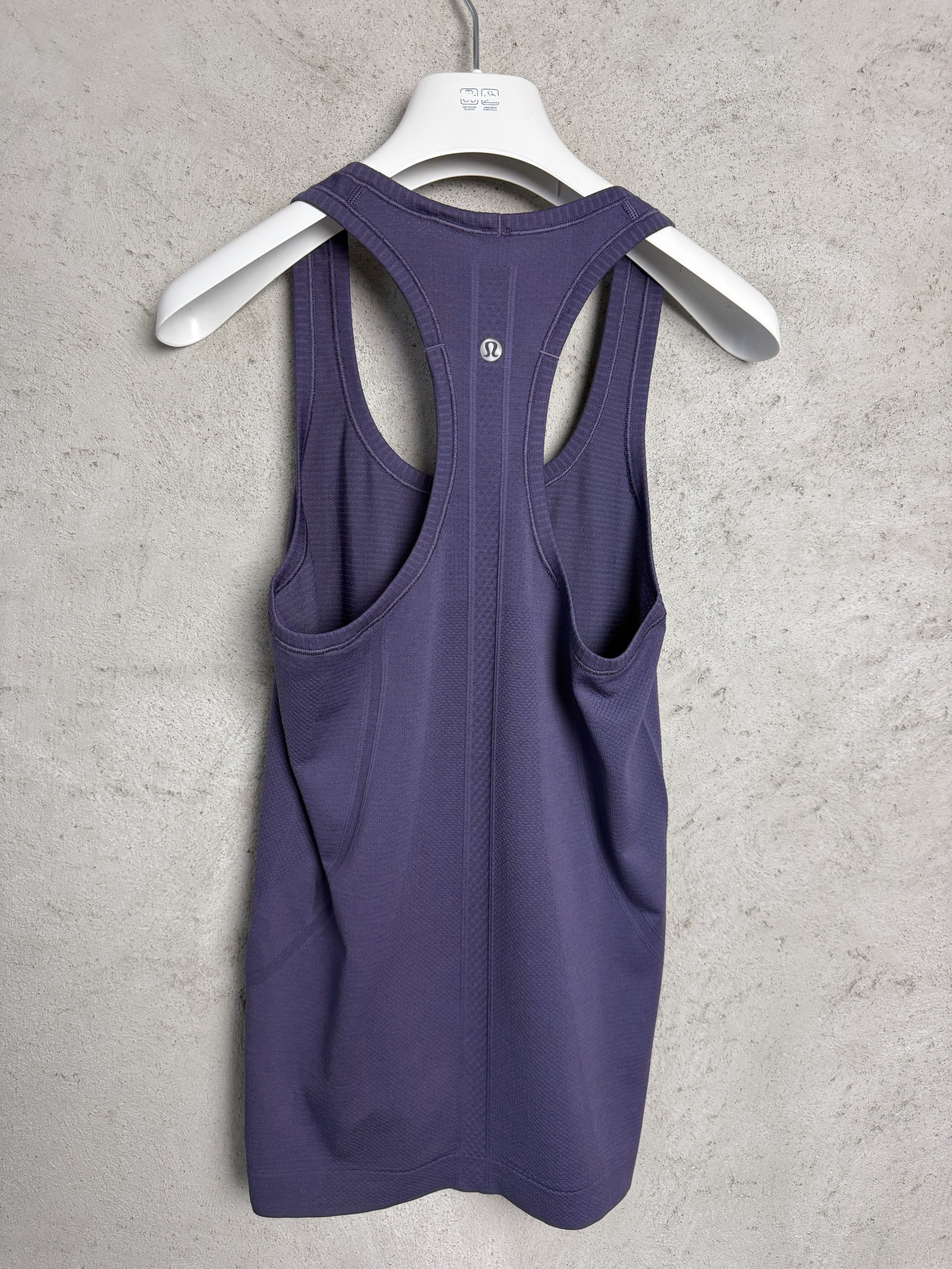 Lululemon Lululemon tank top t-shirt tee sport gym pilates Size M / US 6-8 / IT 42-44 - 5 Thumbnail
