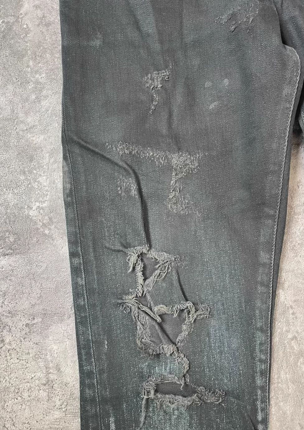 Saint Laurent Paris Saint Laurent Distressed Black Denim Jeans. Size US 32 / EU 48 - 3 Thumbnail