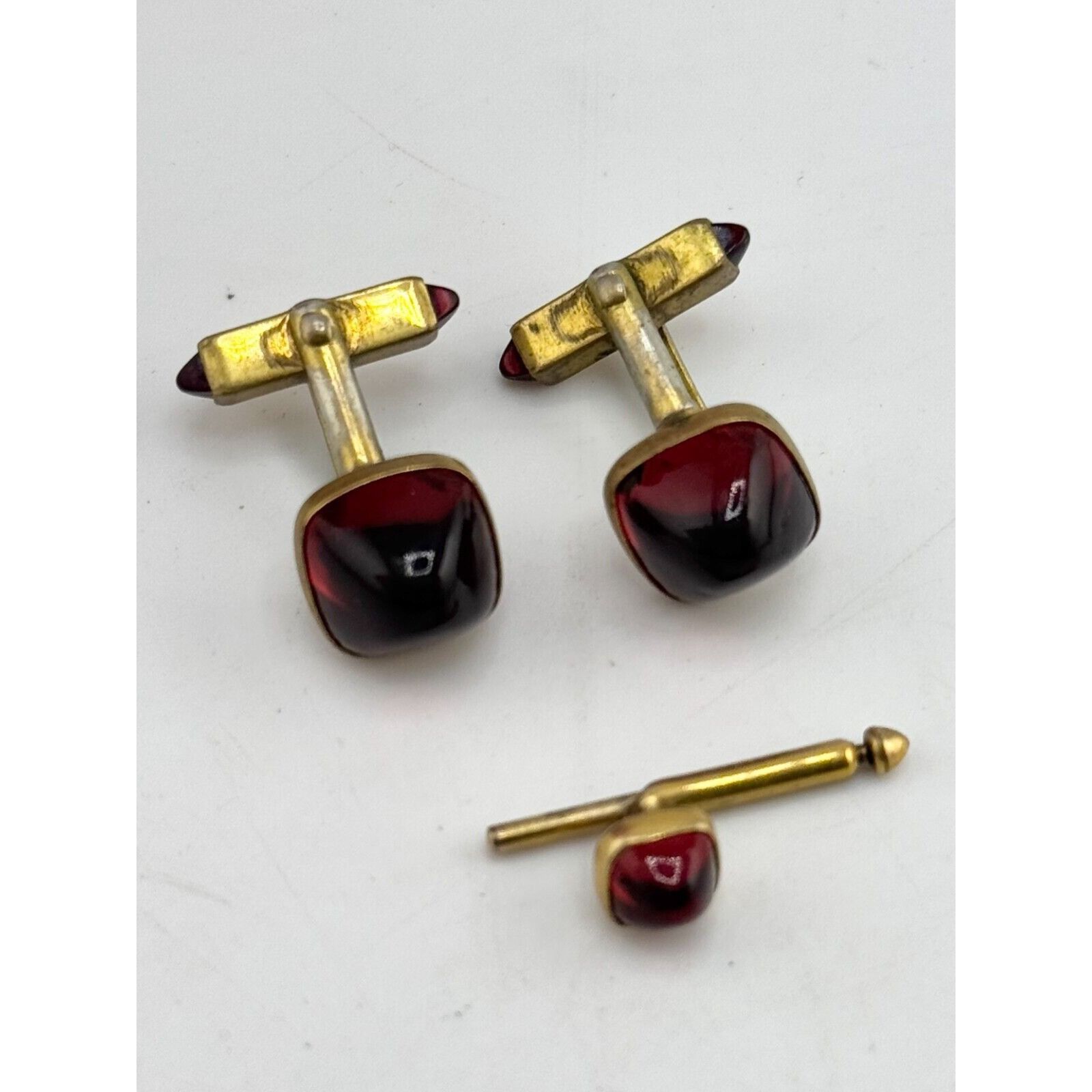 Vintage Vintage red glass swank cuff links & tuxedo stud set Size ONE SIZE - 2 Thumbnail