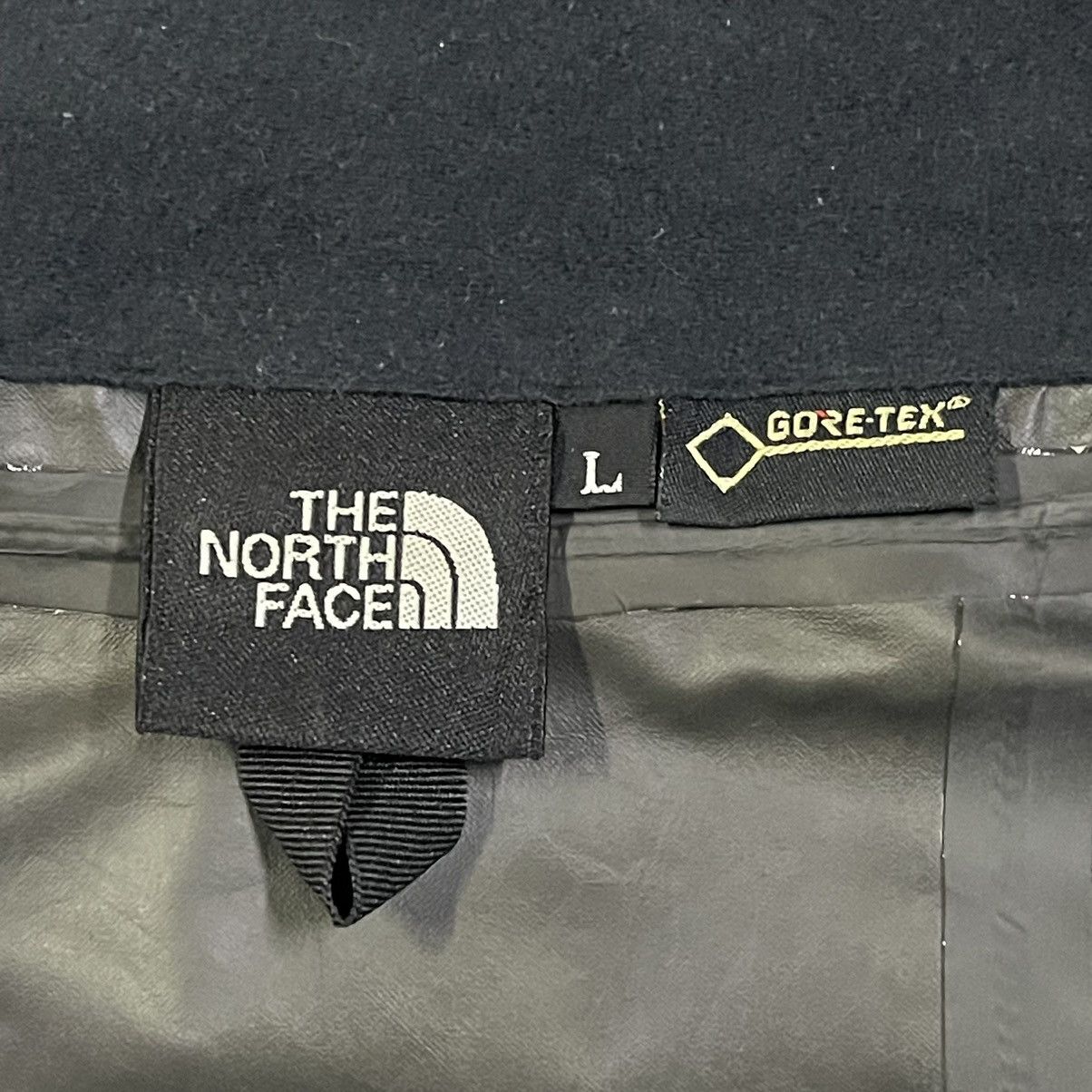 The North Face Vintage The North Facebook x Goretex Jacket Size US L / EU 52-54 / 3 - 12 Thumbnail
