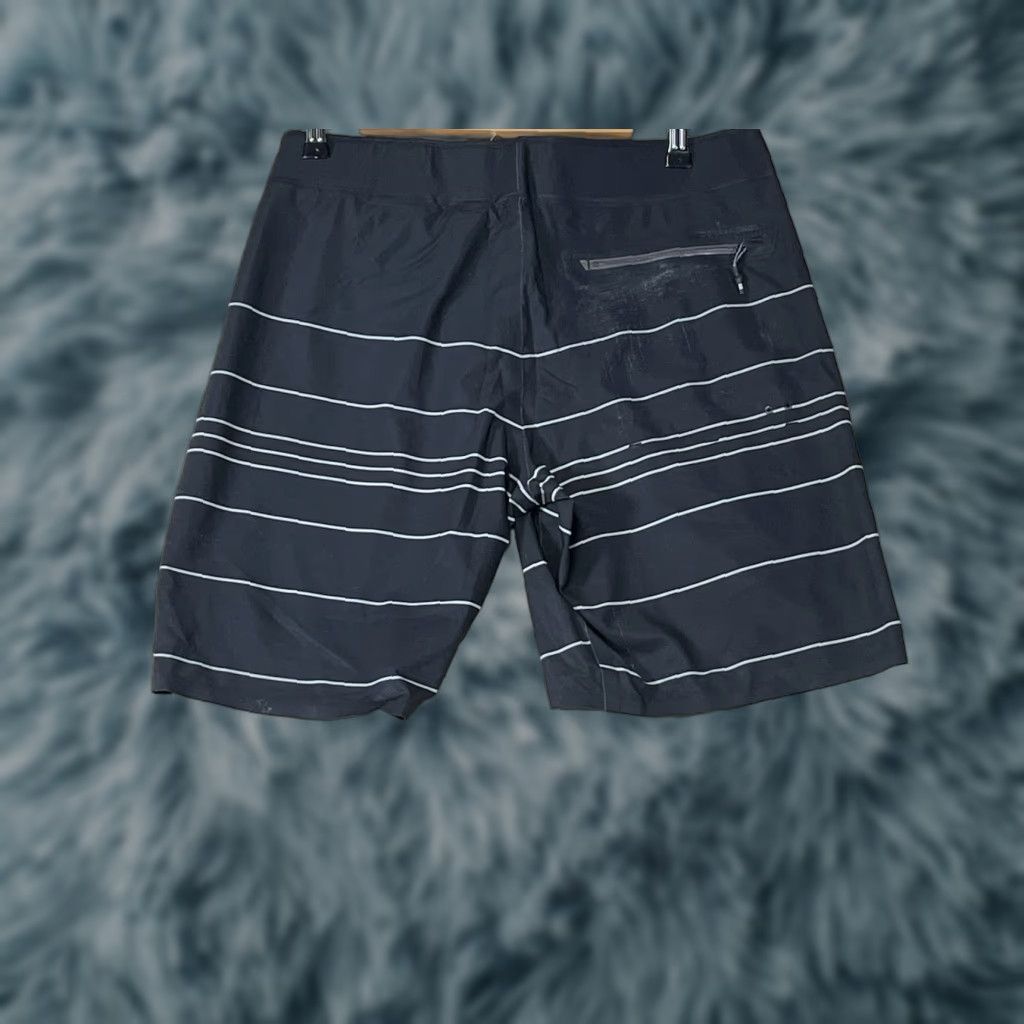 Billabong Billabong Board Shorts Men 34 Black Stripe Lifeguard Surfing 90s Beach Colorful Breathable Drawstring Pockets Summer Surfer Shirt? Size US 34 / EU 50 - 1 Thumbnail