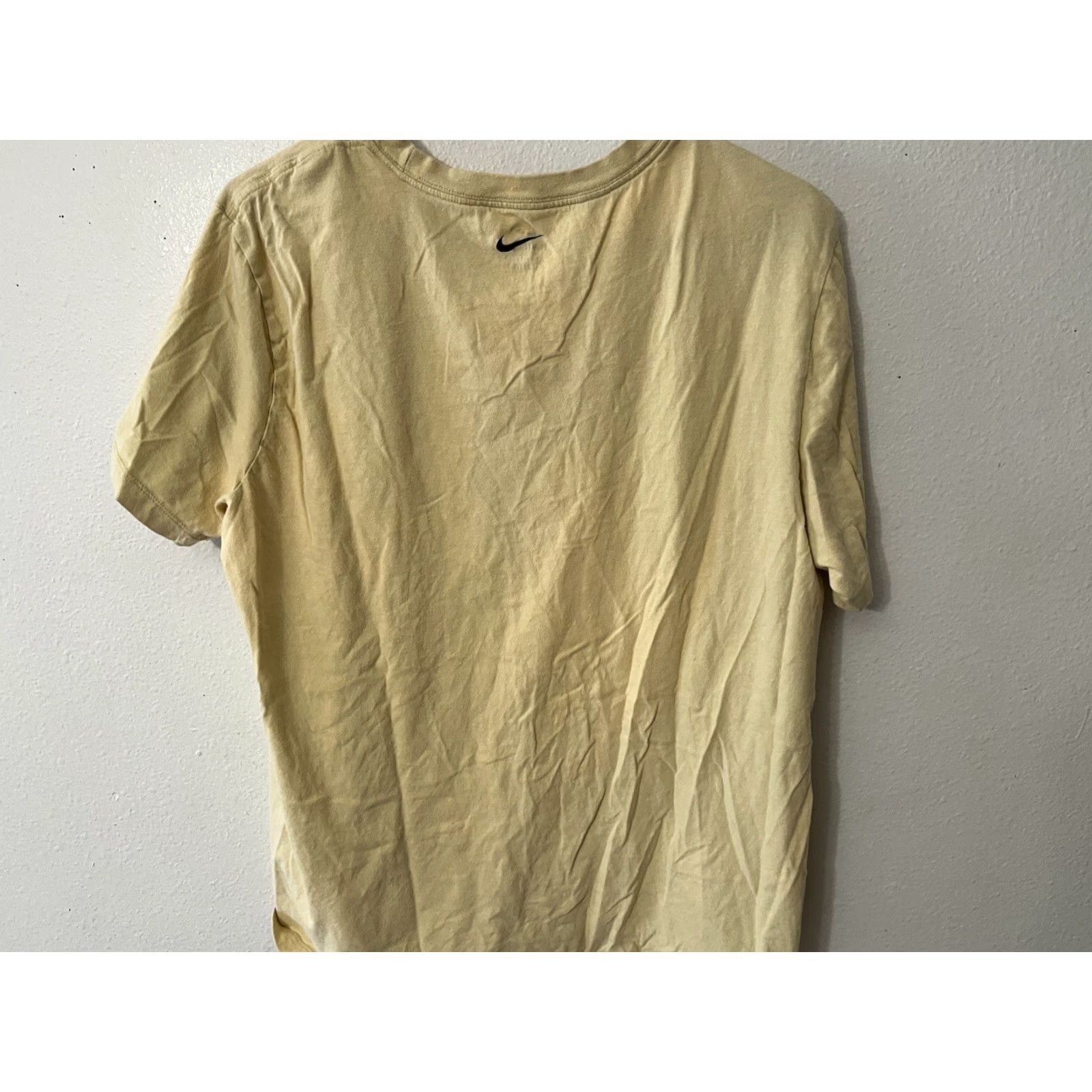 Nike Nike T Shirt Men's Large Yellow Logo Short Sleeve Crew Neck BV1997-79W BV199706G Nike Size US L / EU 52-54 / 3 - 2 Thumbnail