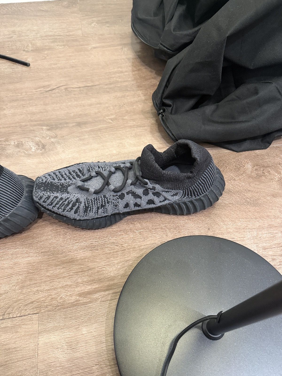 Yeezy Yeezy Boost 350 V2 sz 11 Size US 11 / EU 44 - 10 Thumbnail