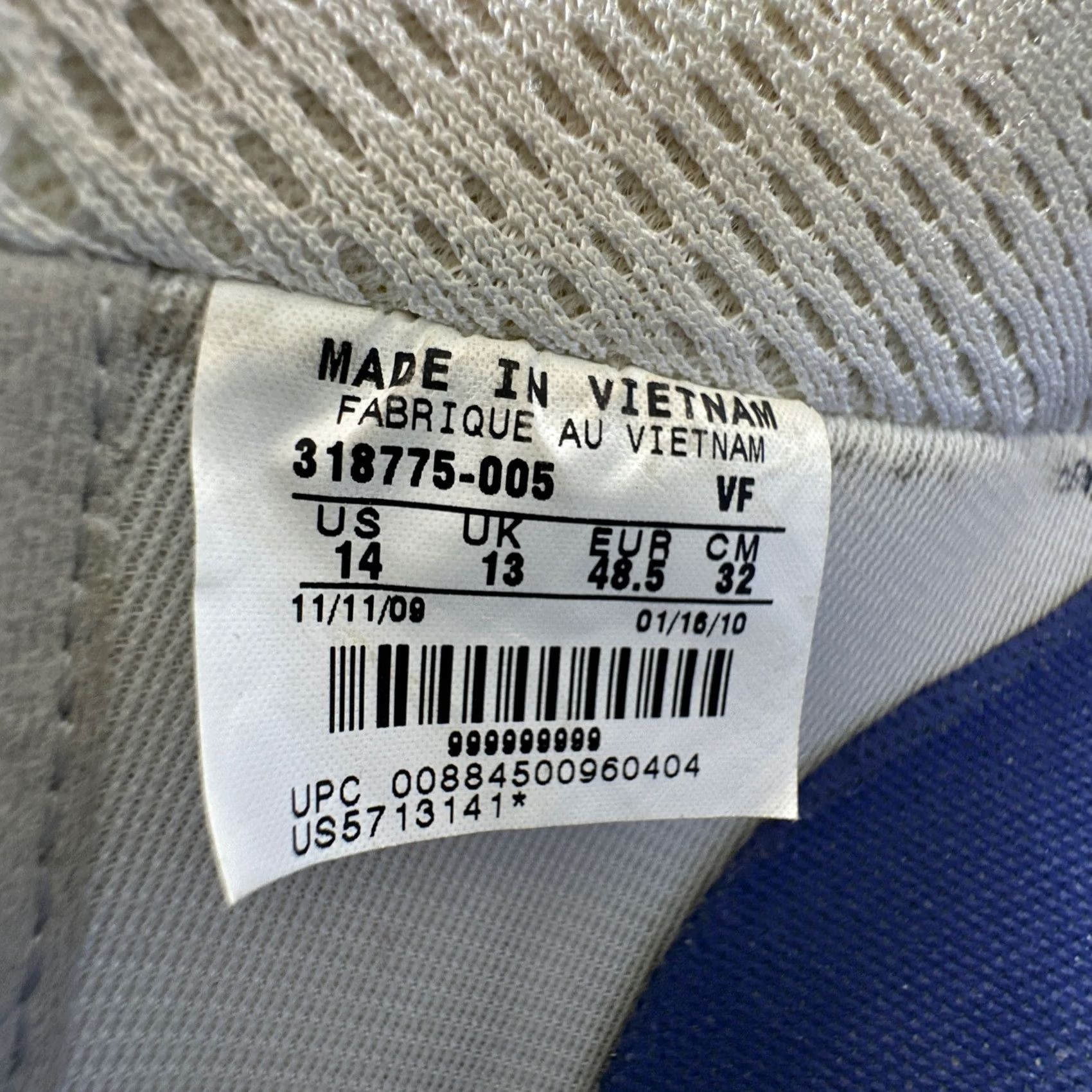 Nike Nike Air Force 1 Mens Low Top 14 Silver Futura 2009 318775-005 Vintage No Laces Rare Size US 14 / EU 47 - 2 Thumbnail