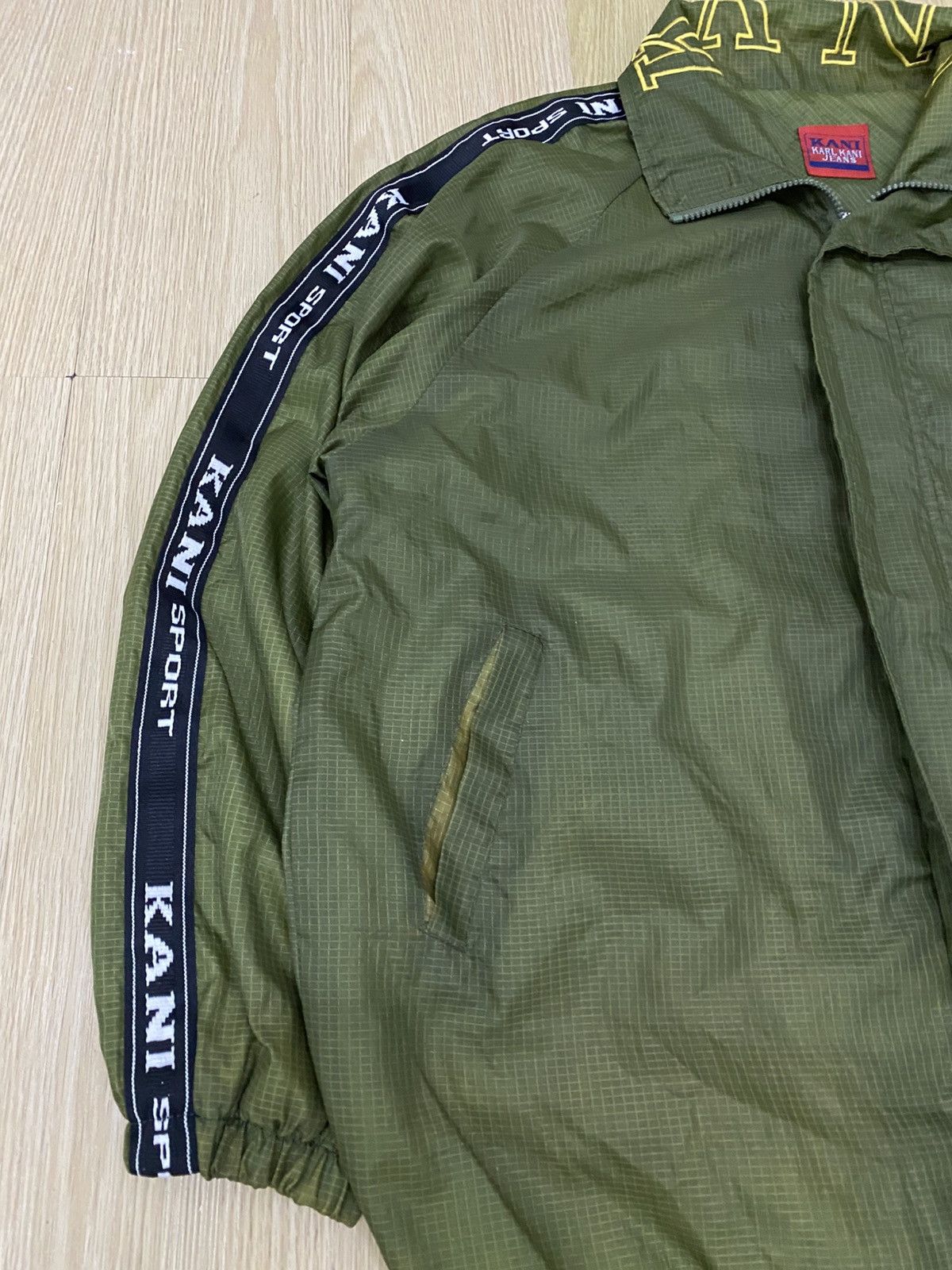 Karl Kani Karl Kani big logo light jacket Size US XL / EU 56 / 4 - 5 Thumbnail