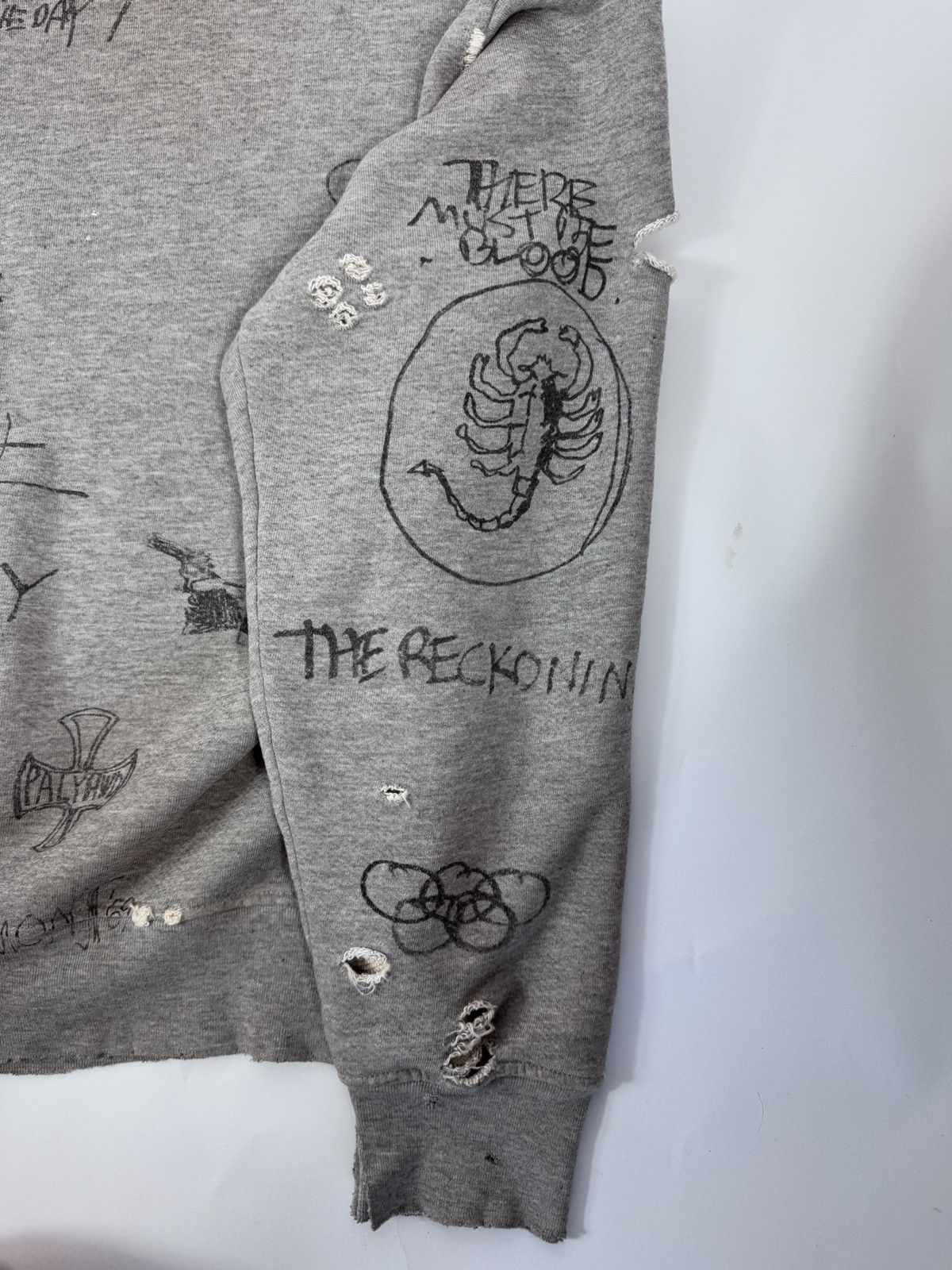 Paly Hollywood GRAPHIC DRAW PRINT DISTRESSED SWEATSHIRT Size US XXL / EU 58 / 5 - 3 Thumbnail