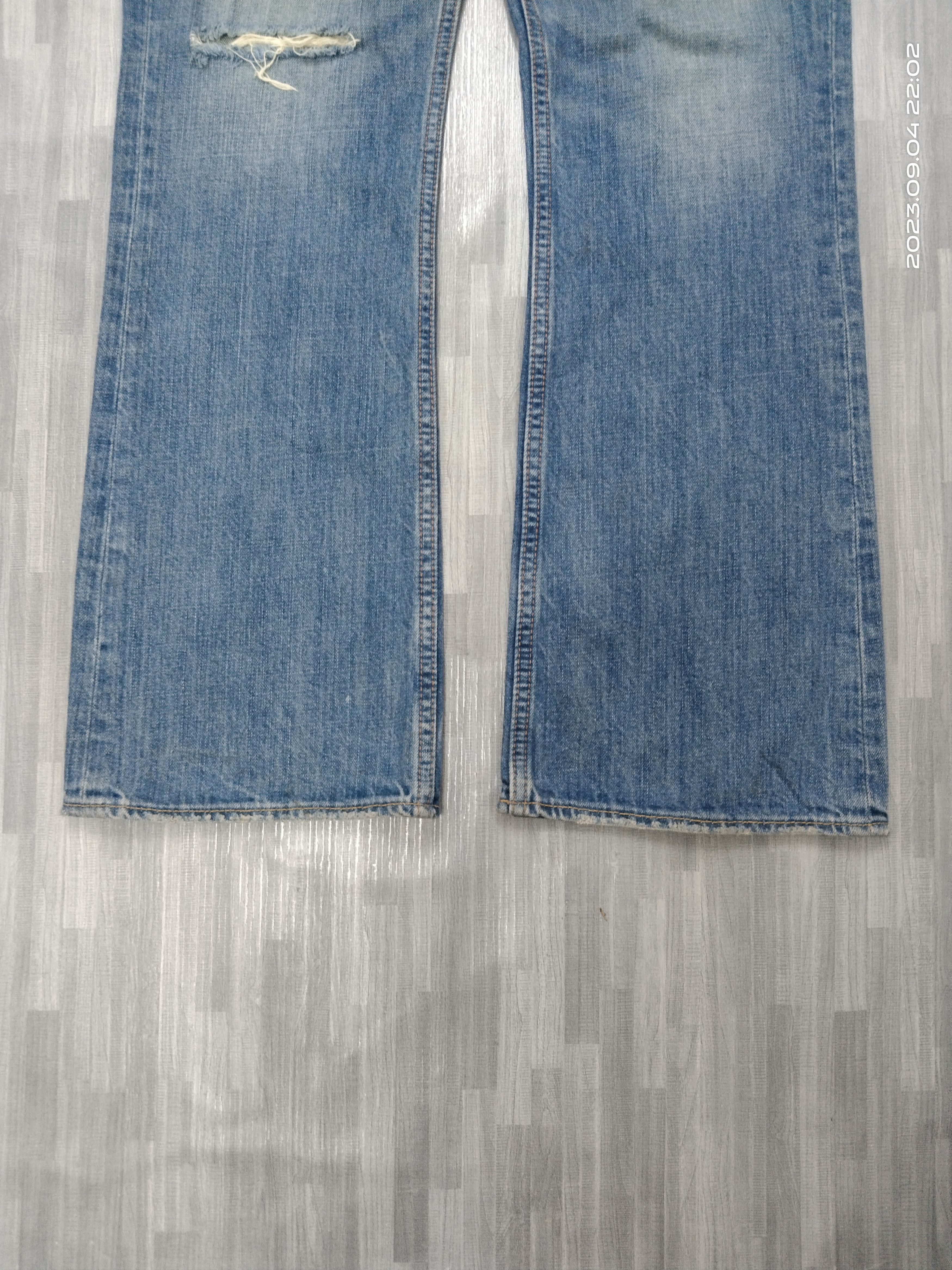 Hollister FLARE SICK RIPED HOLLISTER DENIM PANTS Size US 33 - 6 Thumbnail