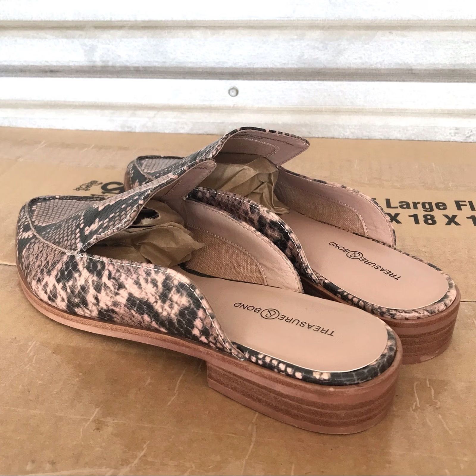 Treasure & Bond Treasure & Bond Women Tan Kallie Faux Snakeskin Slip-On Comfort Mules Flats 8.5M Size US 7 / IT 37 - 2 Thumbnail