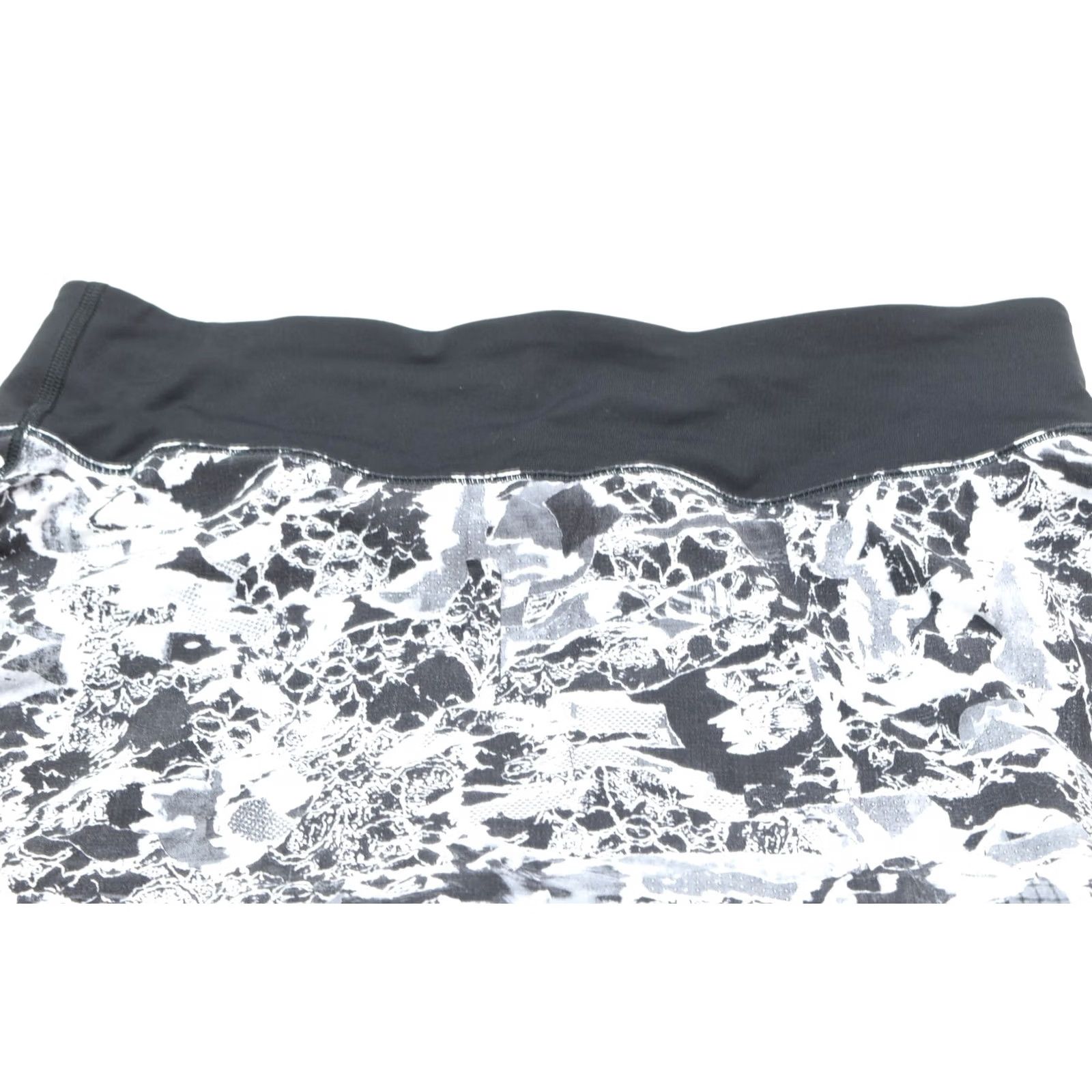 Lululemon Lululemon Circuit Breaker Skort Womens 4 Tall Black White Lightweight Stretch Athletic Short Skirt Golf Running tennis Women's Girls Size ONE SIZE - 2 Thumbnail