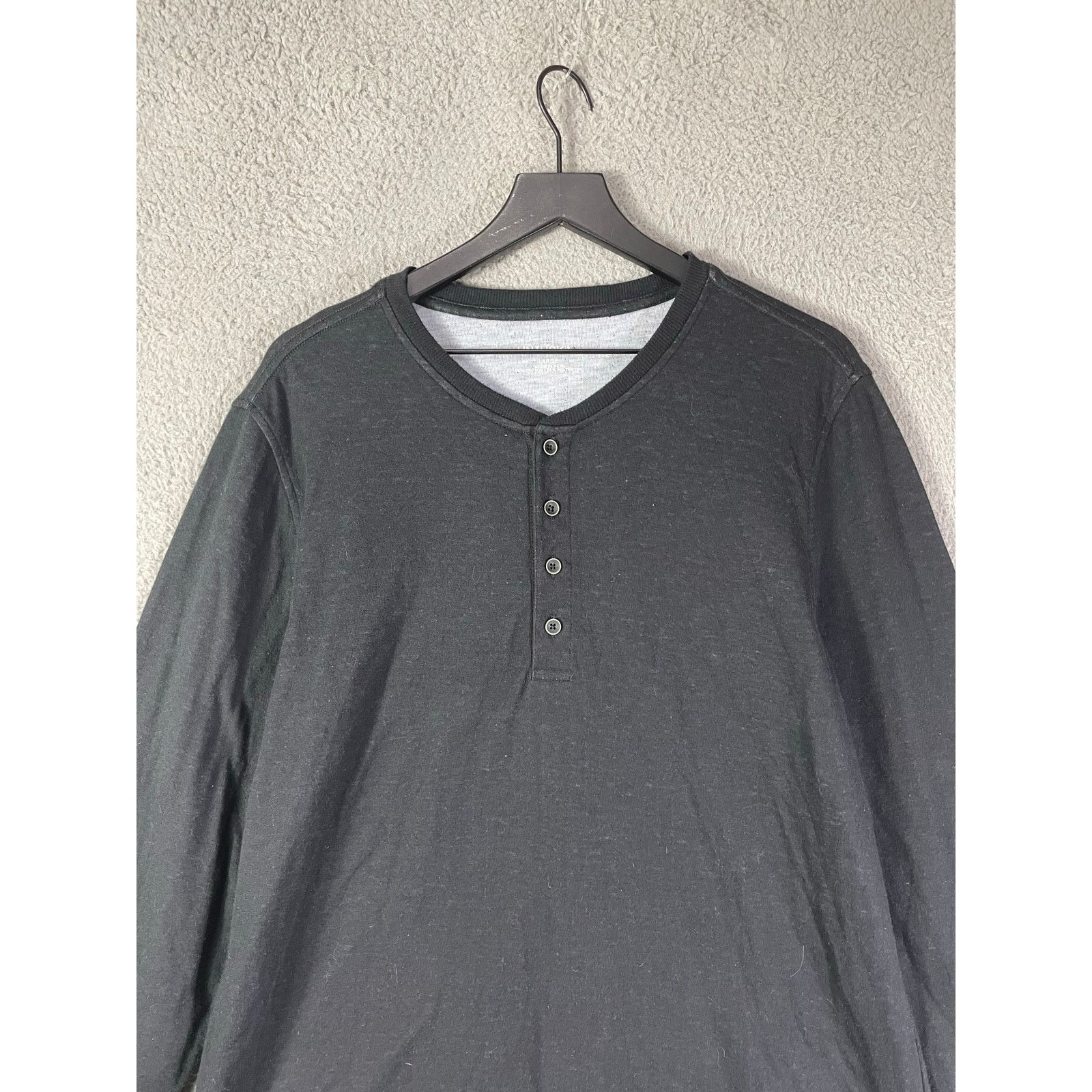 UNTUCKit UNTUCKit Men’s Black Long Sleeve Henley Shirt Size Large Size US L / EU 52-54 / 3 - 6 Thumbnail