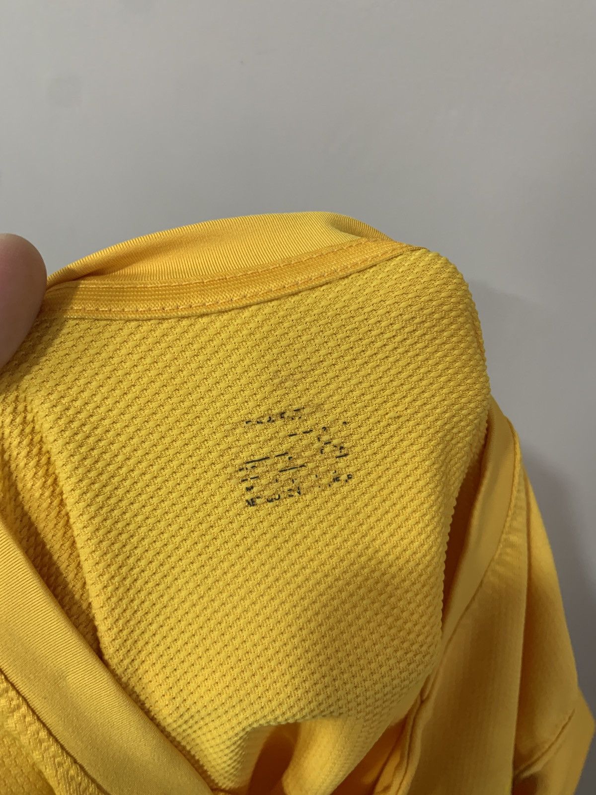 Nike × Vintage Womens Australia Home Football Shirt Nike Soccer Jersey Sz M Size S / US 4 / IT 40 - 8 Thumbnail