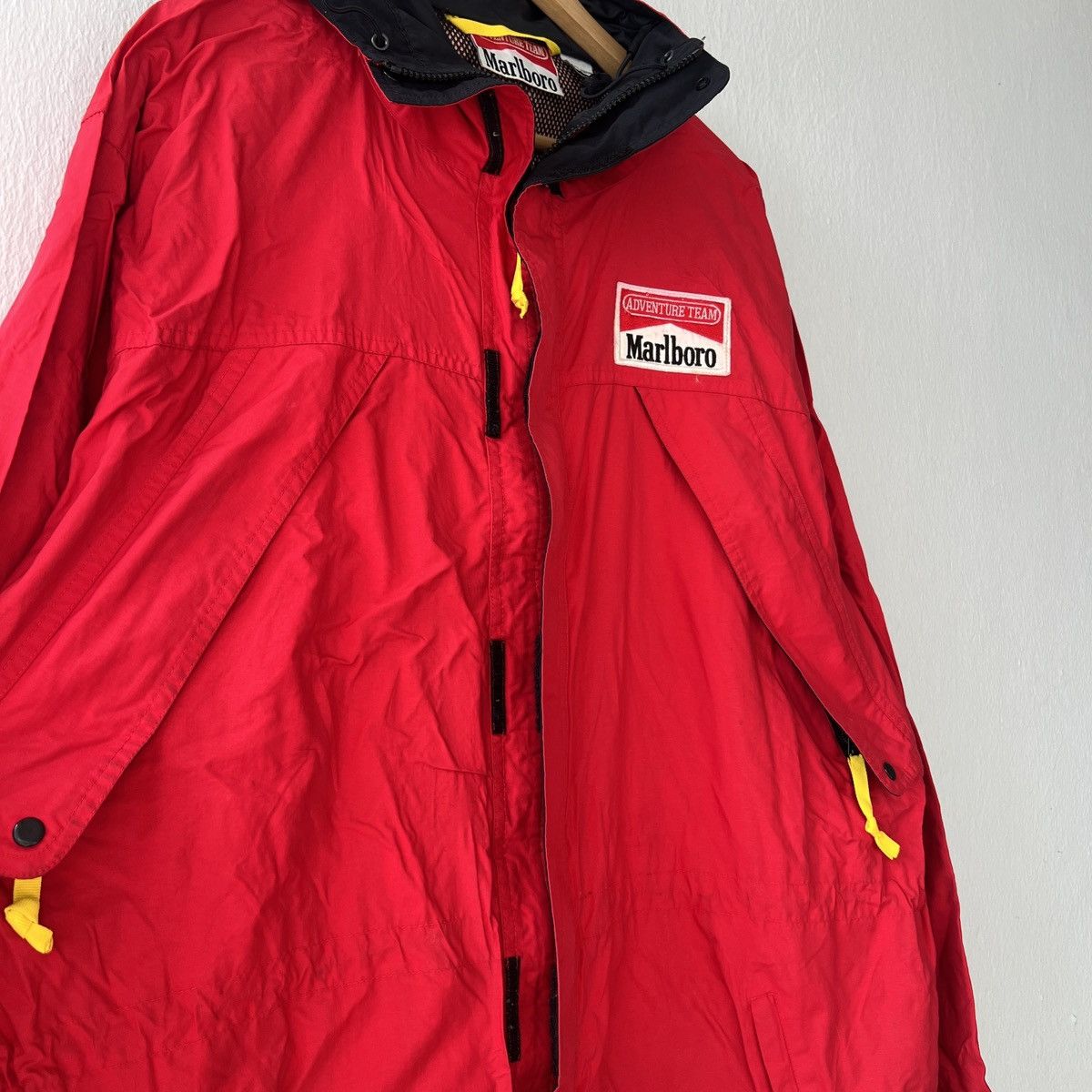 Marlboro × Marlboro Adventure Team × Vintage Vintage 90s Marlboro Unlimited Windbreaker Raincoat Size US XL / EU 56 / 4 - 4 Thumbnail