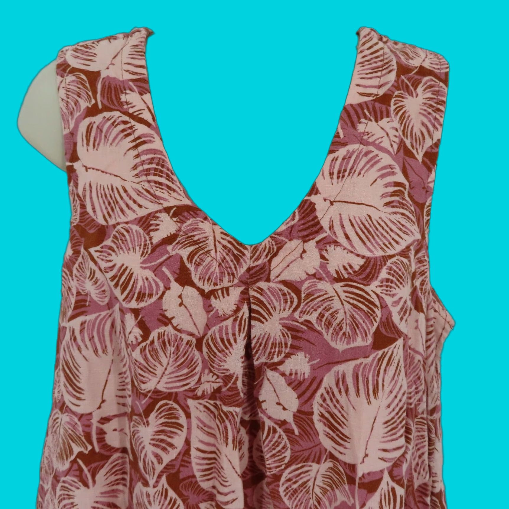 Vintage Tahari Dress Women's Medium Pink Linen Sundress V-Neck Sleeveless Pockets Floral Tropical Leaf Size M / US 6-8 / IT 42-44 - 1 Thumbnail