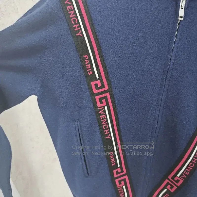 Givenchy Givenchy Women's Wool Cardigan in Dark Blue . Size XS / US 0-2 / IT 36-38 - 2 Thumbnail
