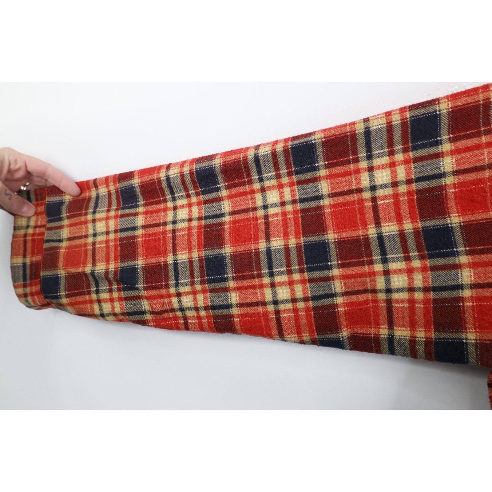 Vintage Vintage 70s Streetwear Distressed Flannel Belted Bath Robe Size US L / EU 52-54 / 3 - 11 Thumbnail
