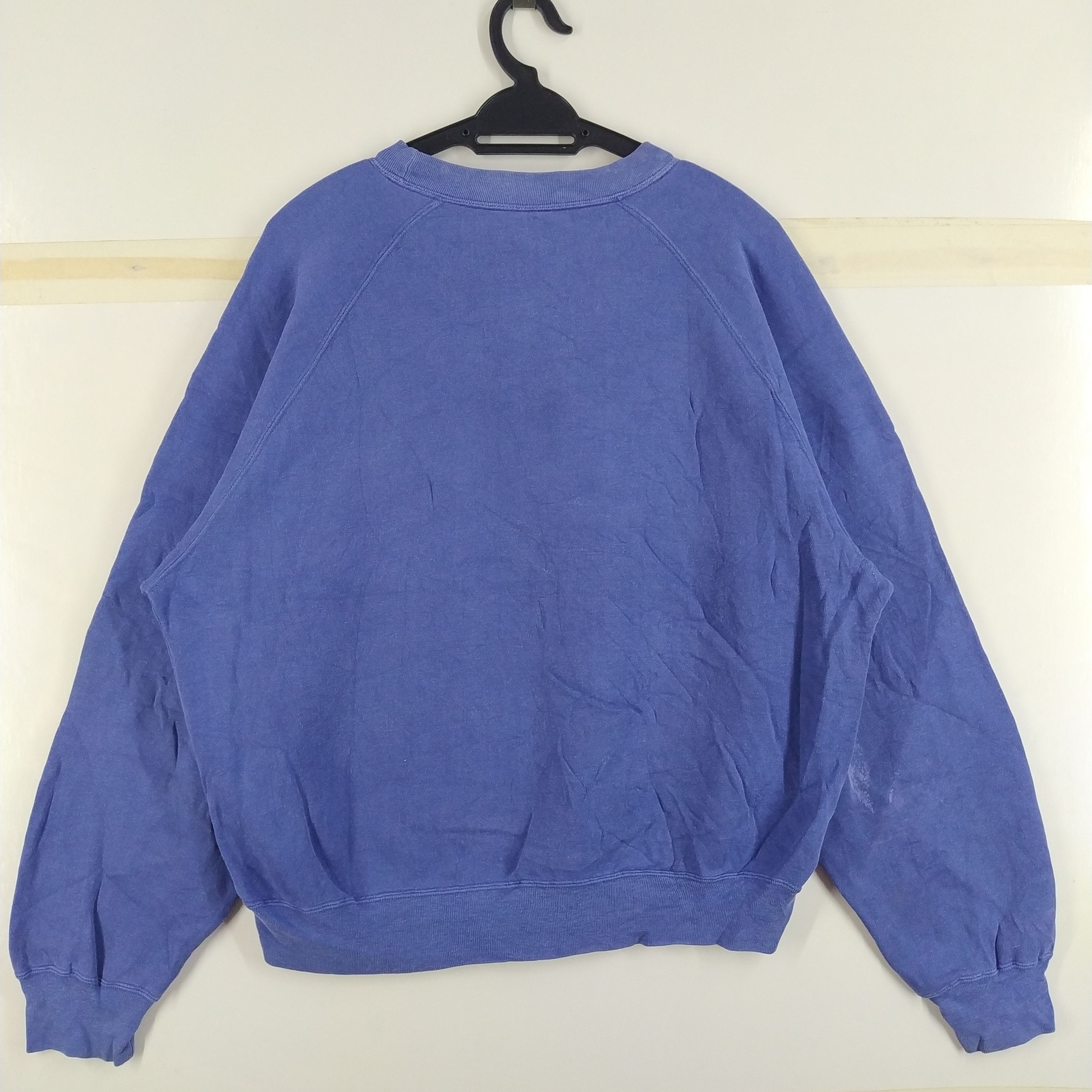 Champion × Vintage Vintage Champion Big Logo Crewneck Jumper Sun Faded Size US L / EU 52-54 / 3 - 11 Thumbnail