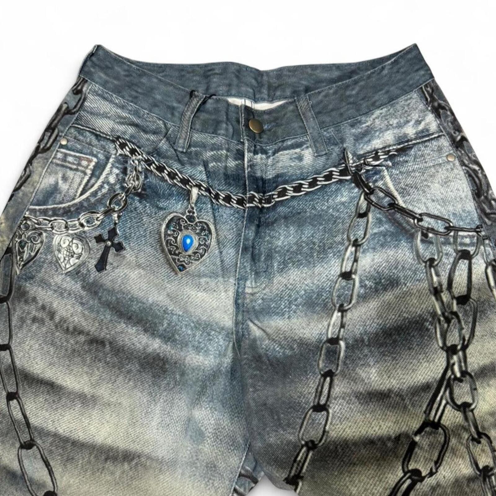 True Religion Blue denim with chain details and heart charm print design Size 28" / US 6 / IT 42 - 3 Thumbnail