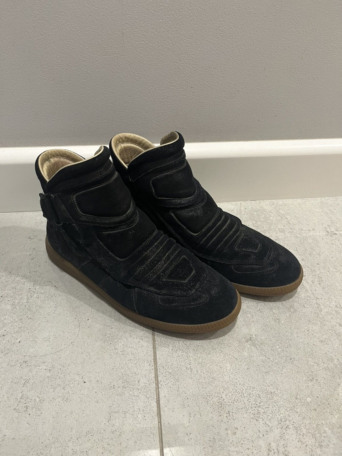 Maison Margiela Black Suede High-Top Sneakers / Gum Sole / Velcro Strap Size US 7 / EU 40 - 2 Thumbnail