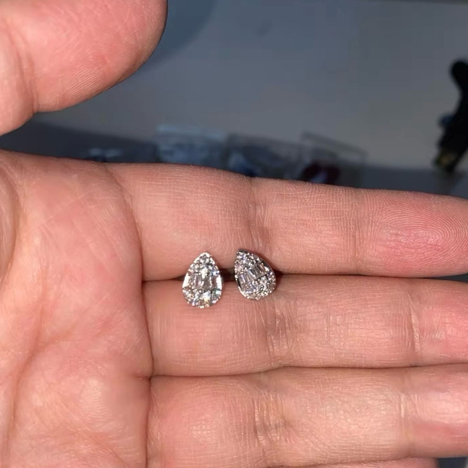 Other Delicate Water Drop Shaped Cz Stud Earrings Size ONE SIZE - 3 Thumbnail