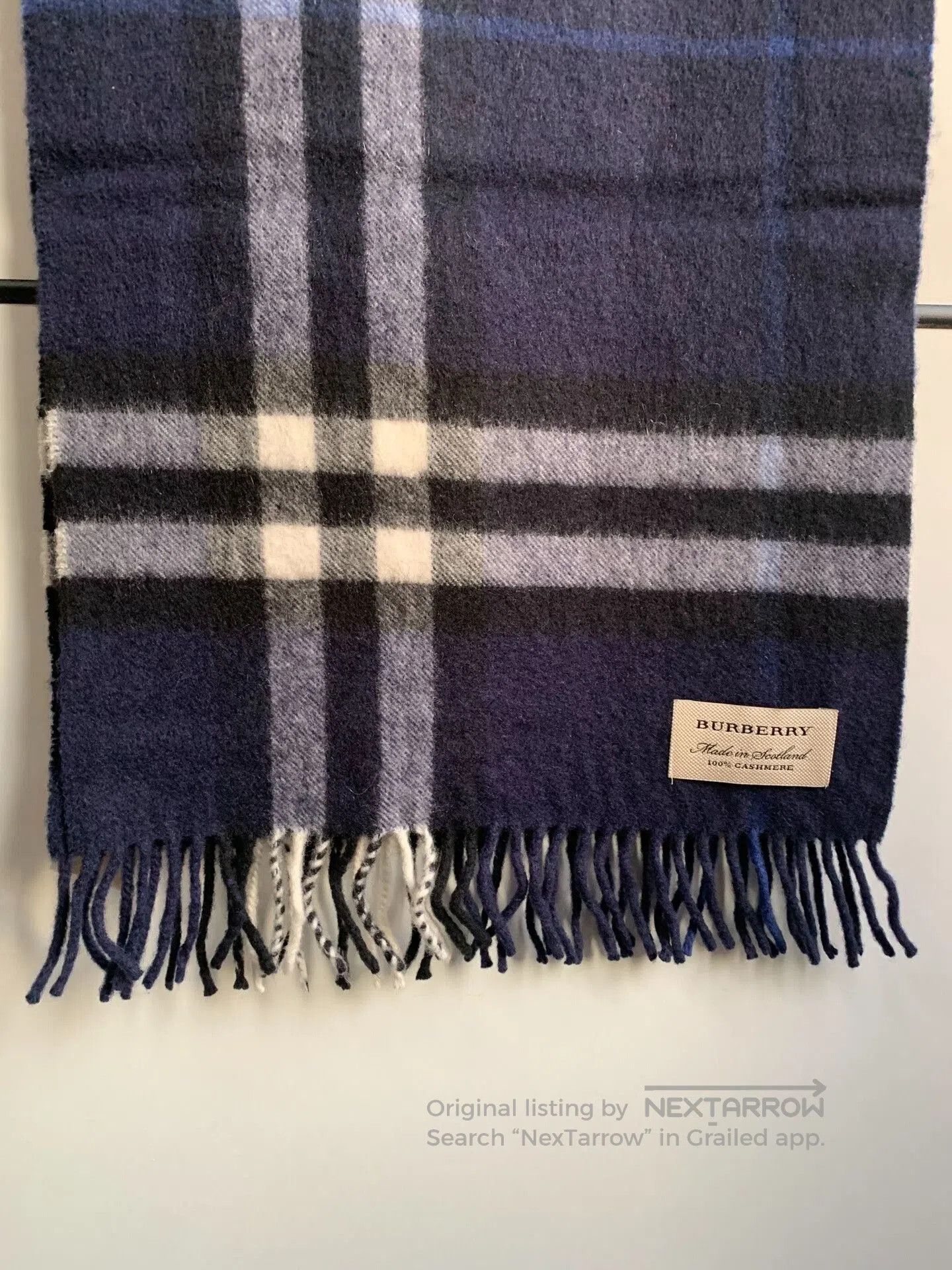 Burberry Burberry Classic Check Cashmere Scarf. Size ONE SIZE - 5 Thumbnail