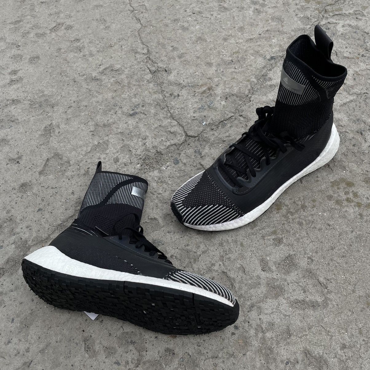 image of Vintage Adidas Pulse Boost Hd Mid S Low-Top Shoes in Black, Women's (Size 9)