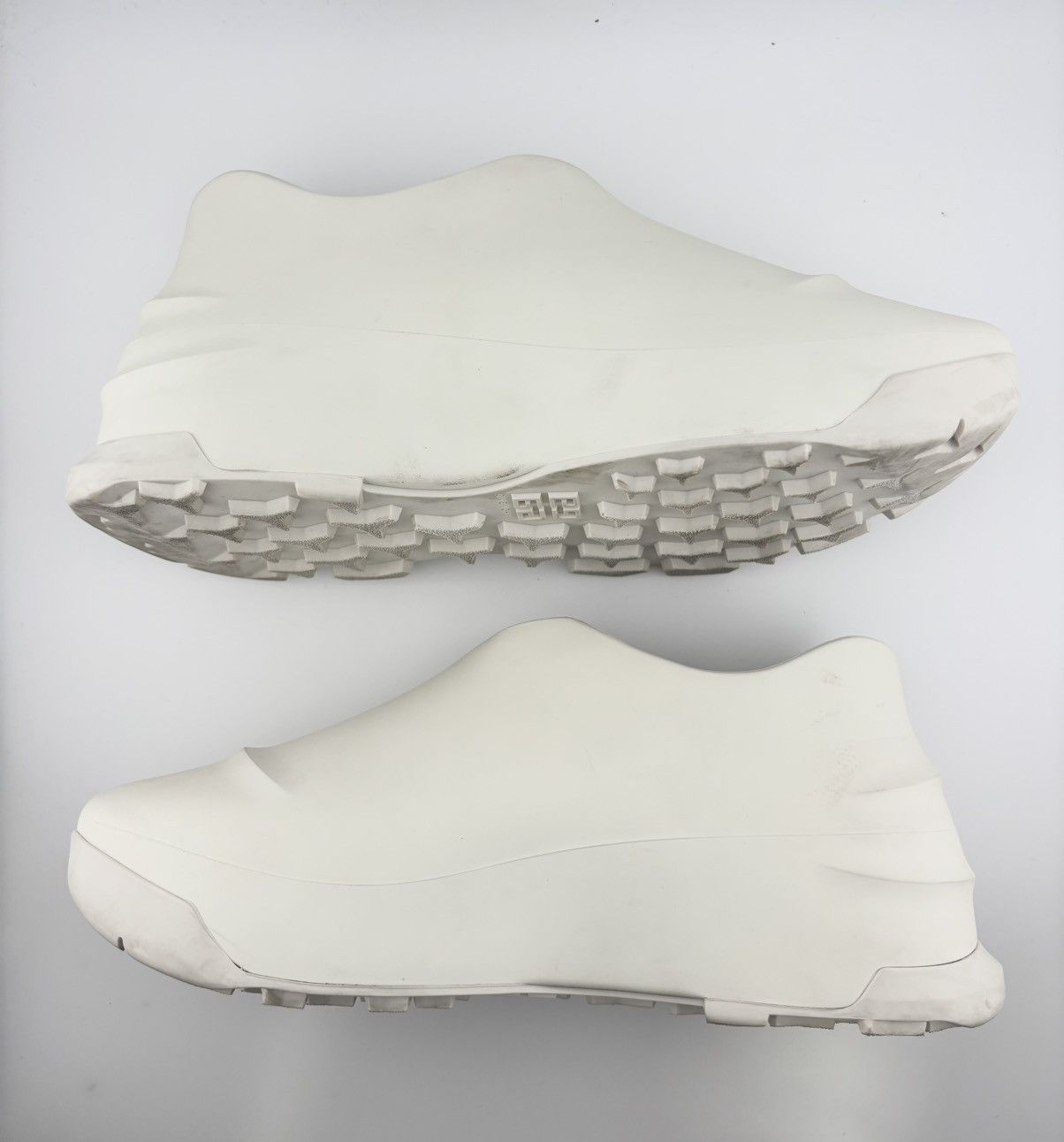 Givenchy GIVENCHY IVORY CLOG USED SIZE 9 Size US 9 / EU 42 - 5 Thumbnail