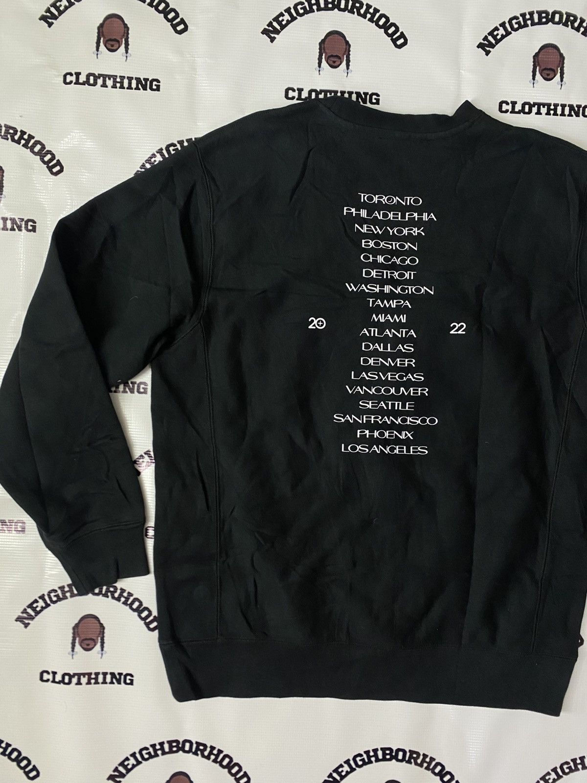 The Weeknd THE WEEKND DAWN FM TOUR CREWNECK. Size US L / EU 52-54 / 3 - 7 Thumbnail