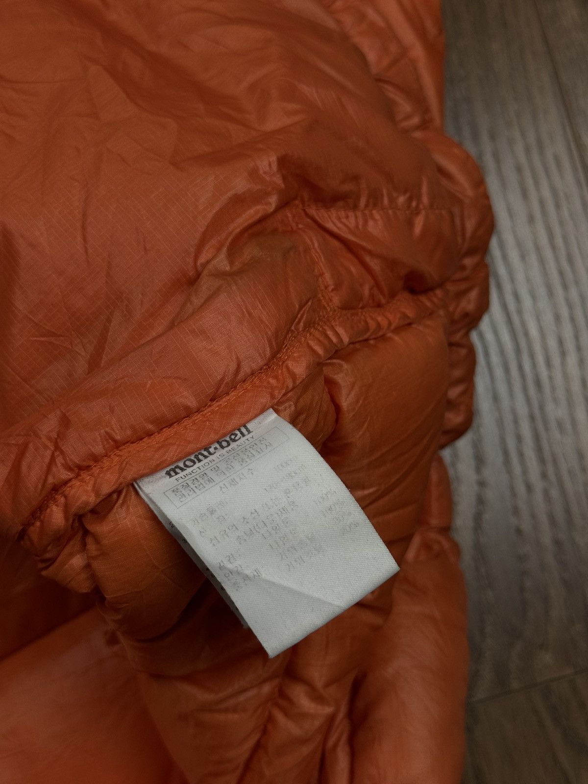 Montbell Down jacket MontBell Japan original casual outdoors item Size US M / EU 48-50 / 2 - 4 Thumbnail