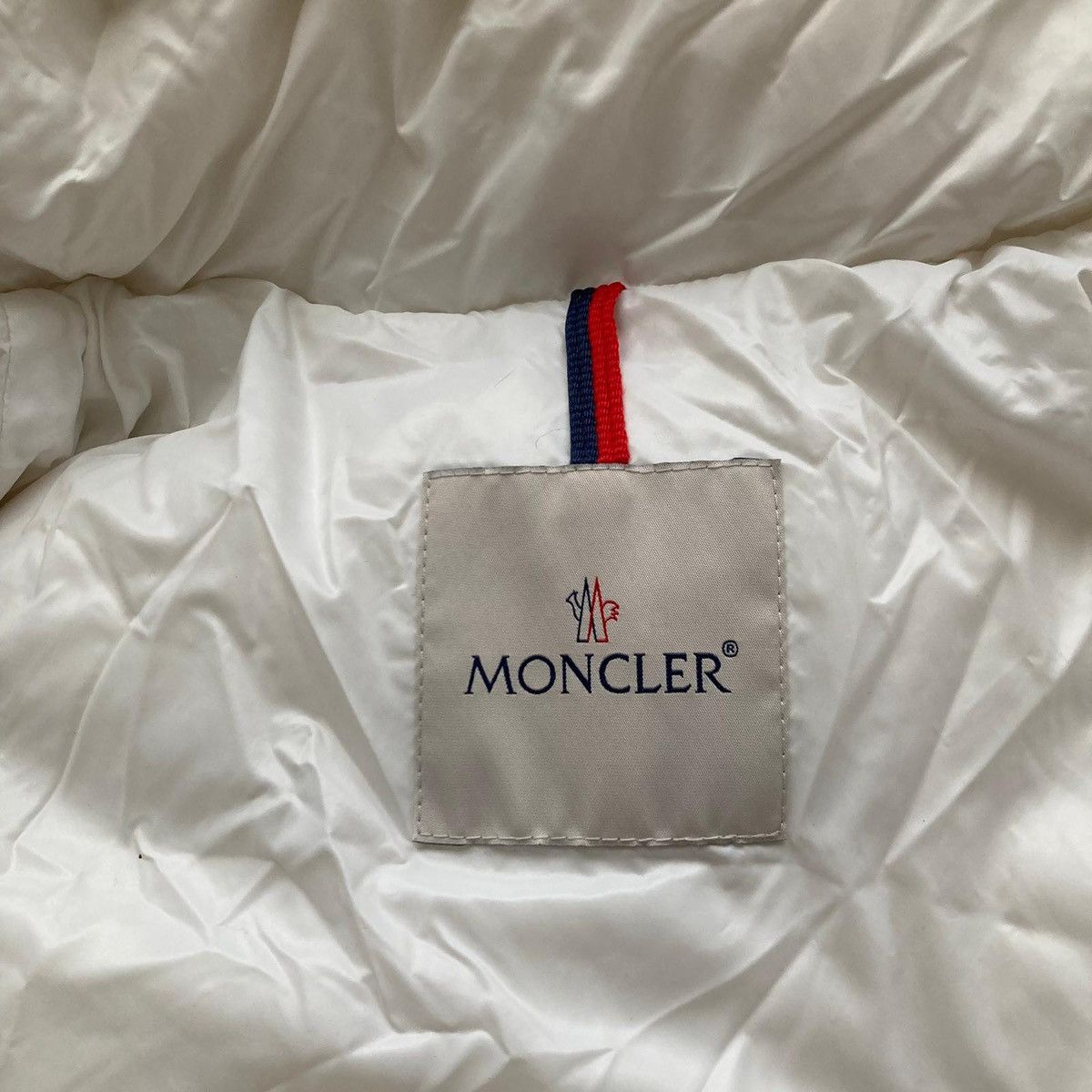 Moncler Moncler MAYA jacket outerwear size 5 white down vest Size US XL / EU 56 / 4 - 10 Thumbnail